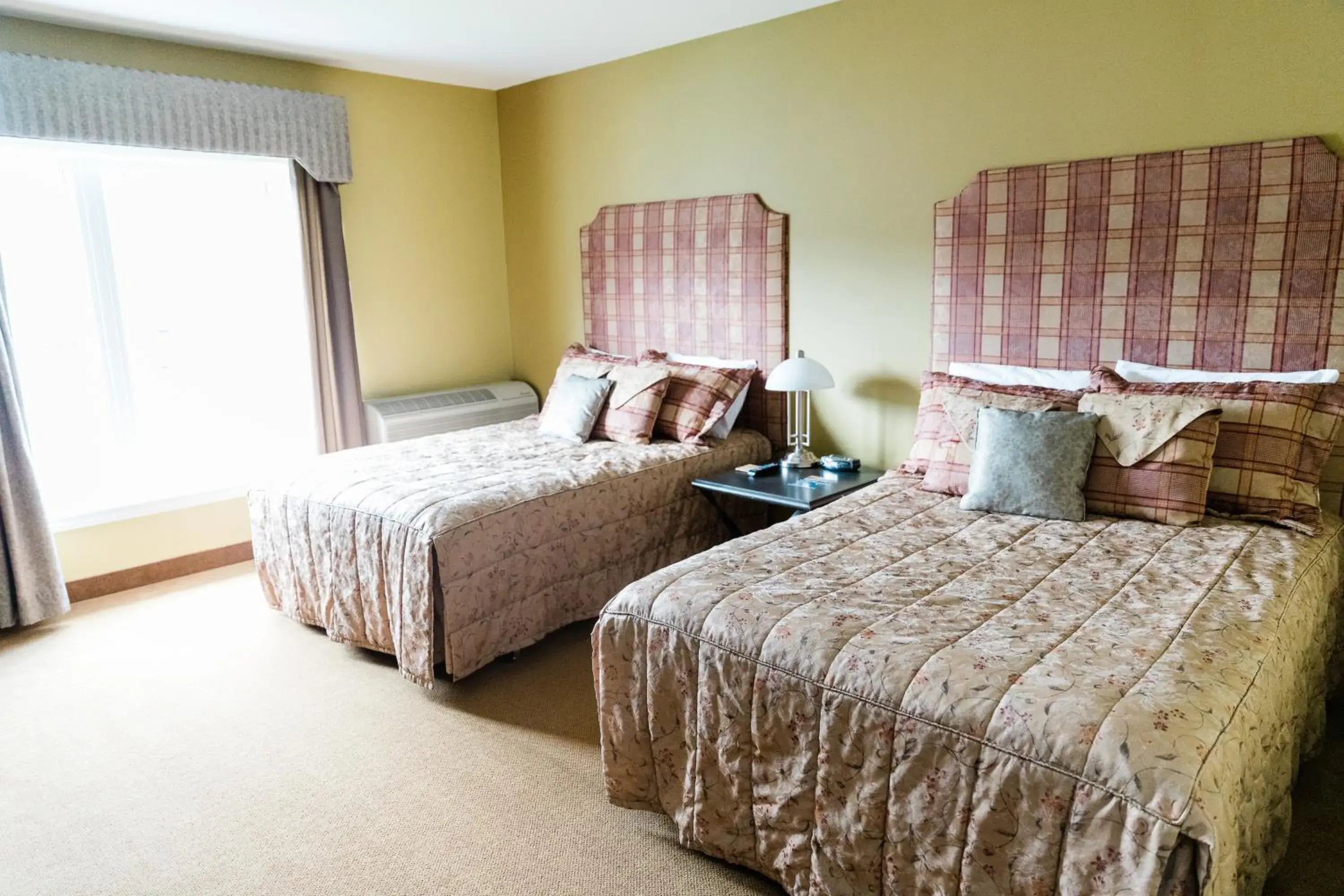 Double Room with Two Double Beds in The Lakes at Ben Eoin Golf Club & Resort Double Room with Two Double Beds in The Lakes at Ben Eoin Golf Club & Resort
