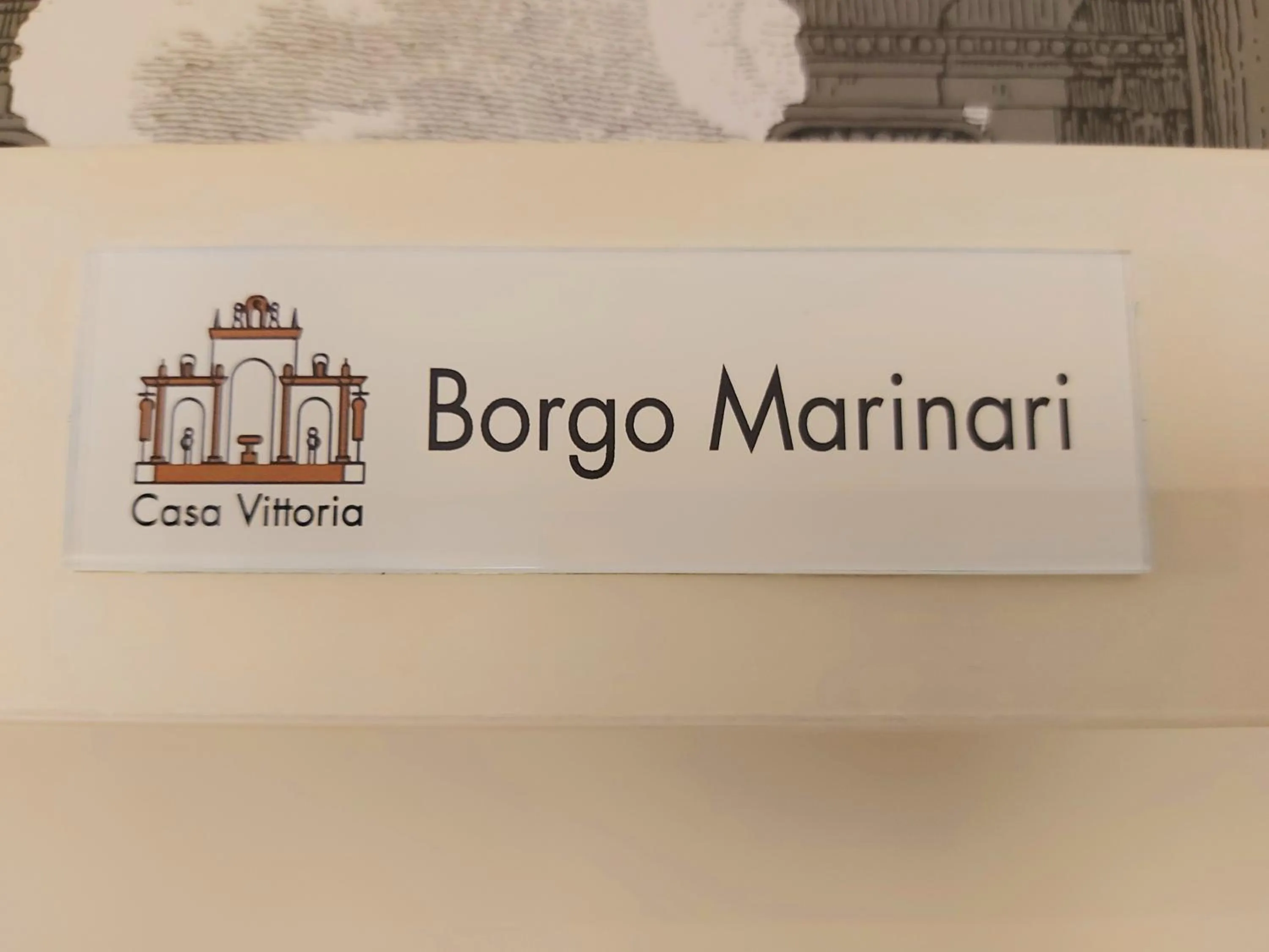 Text overlay in Casa Vittoria Napoli - Santa Lucia