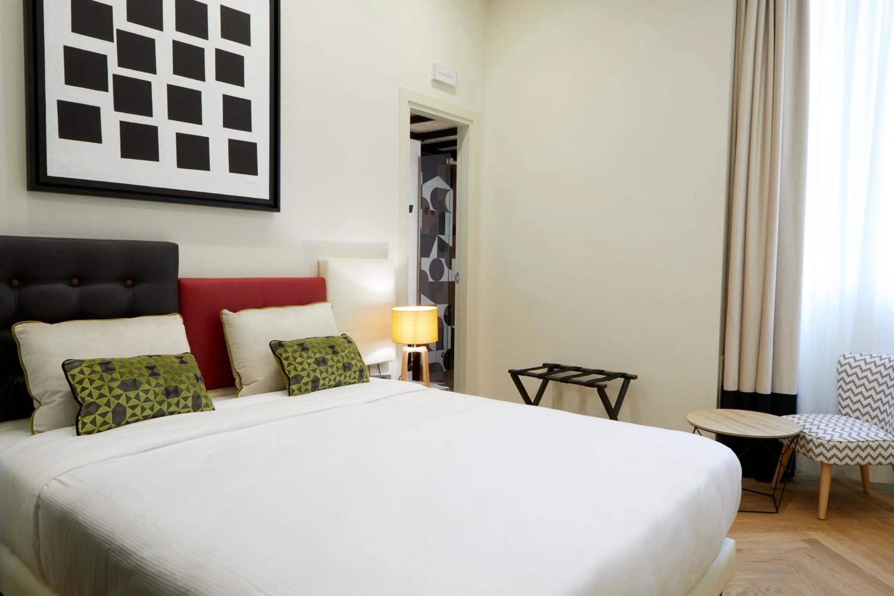 Photo of the whole room, Bed in Casa Vittoria Napoli - Santa Lucia