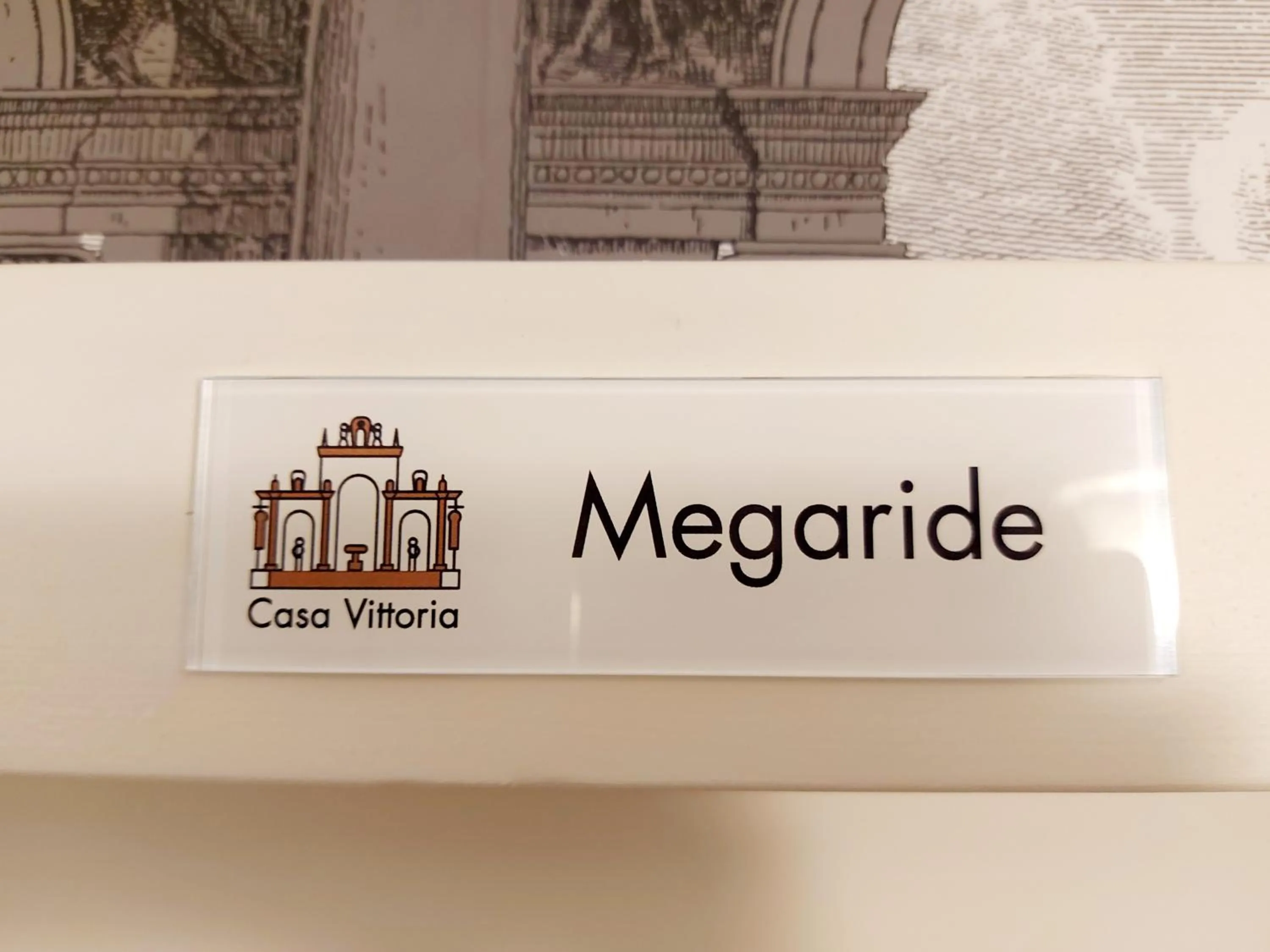 Text overlay in Casa Vittoria Napoli - Santa Lucia