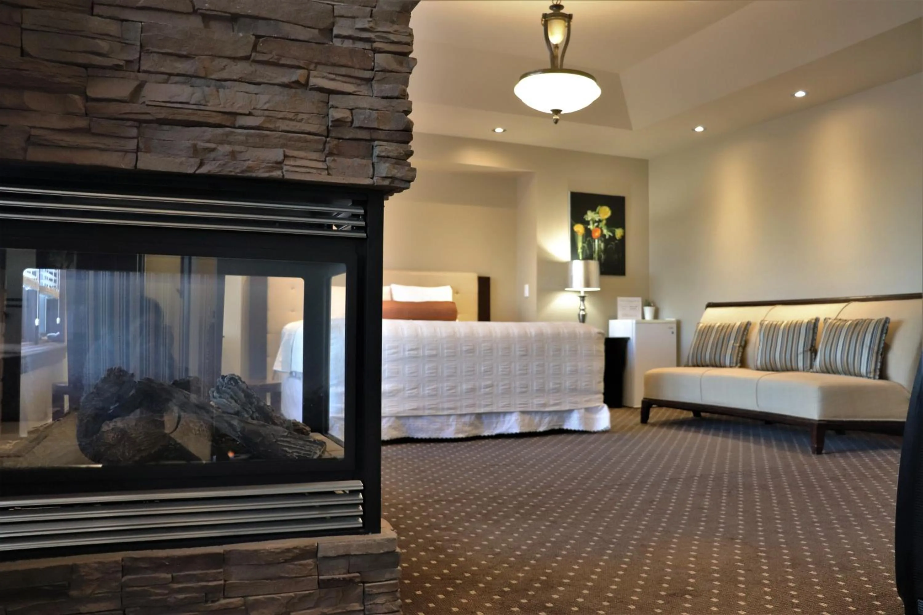 Bed in Westmount River Inn