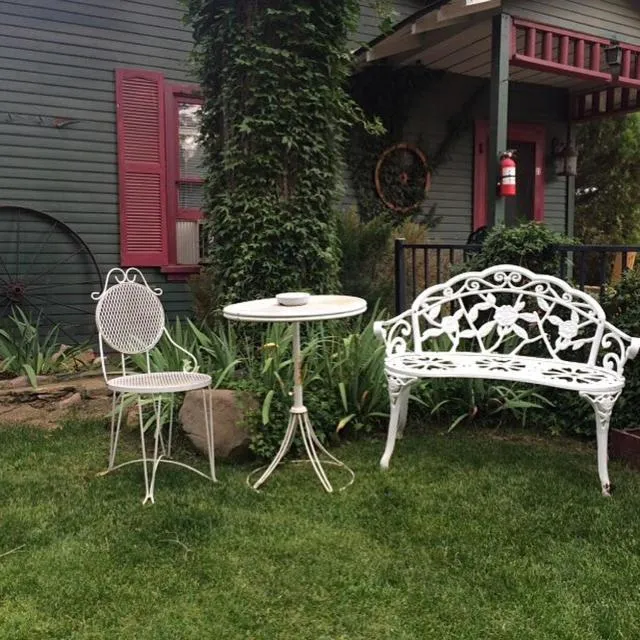 Patio in Apple Creek Cottages