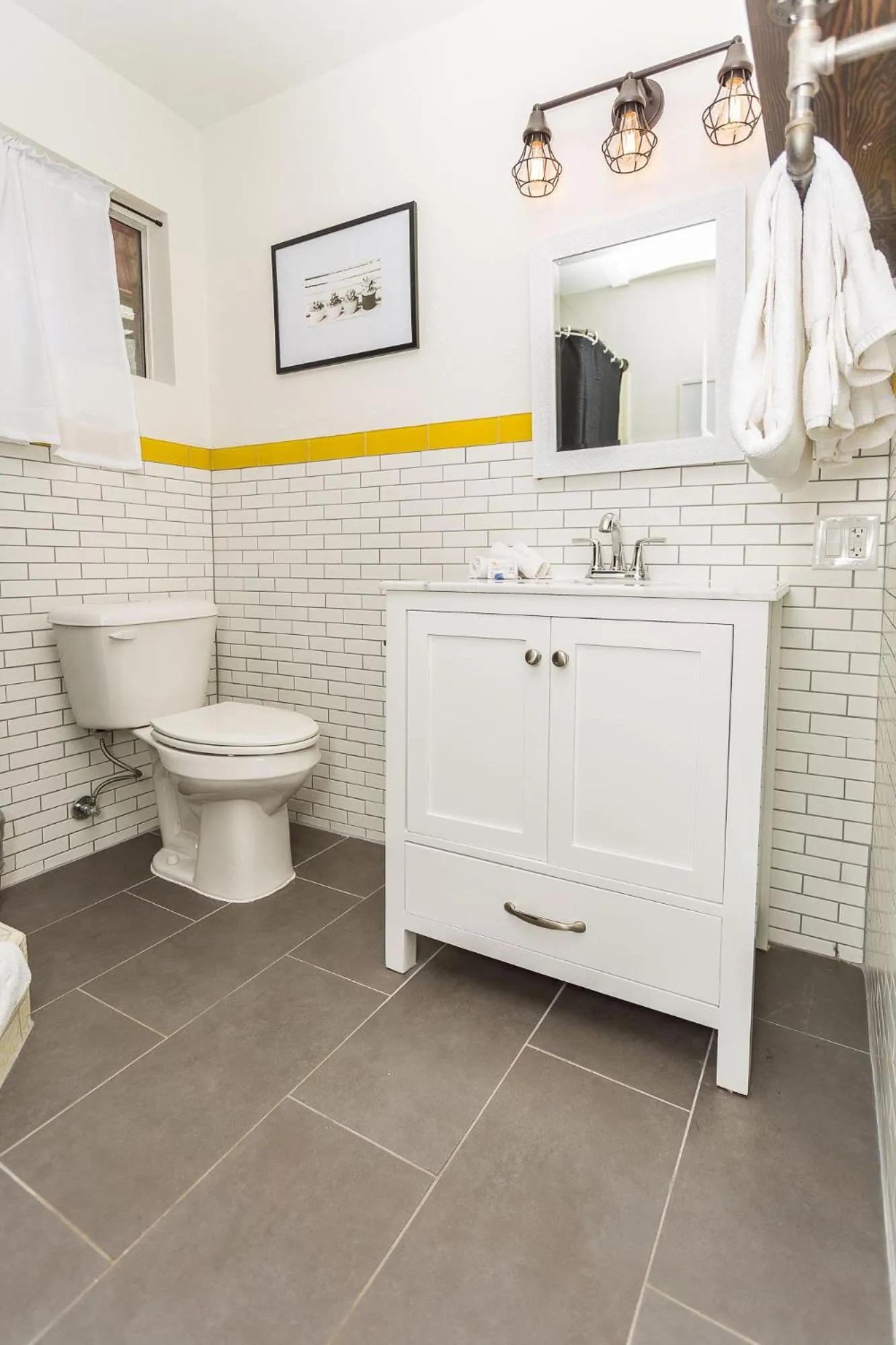 Bathroom in Apple Creek Cottages