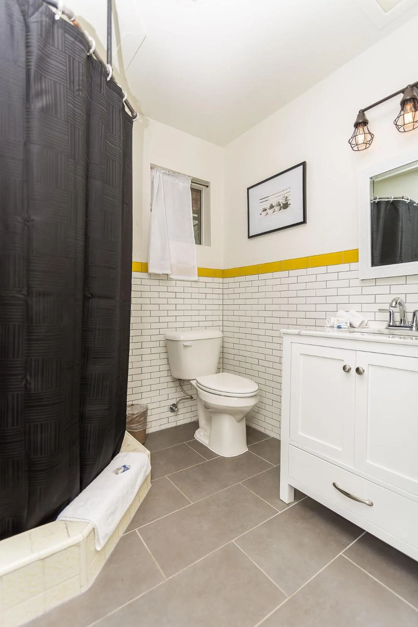 Bathroom in Apple Creek Cottages