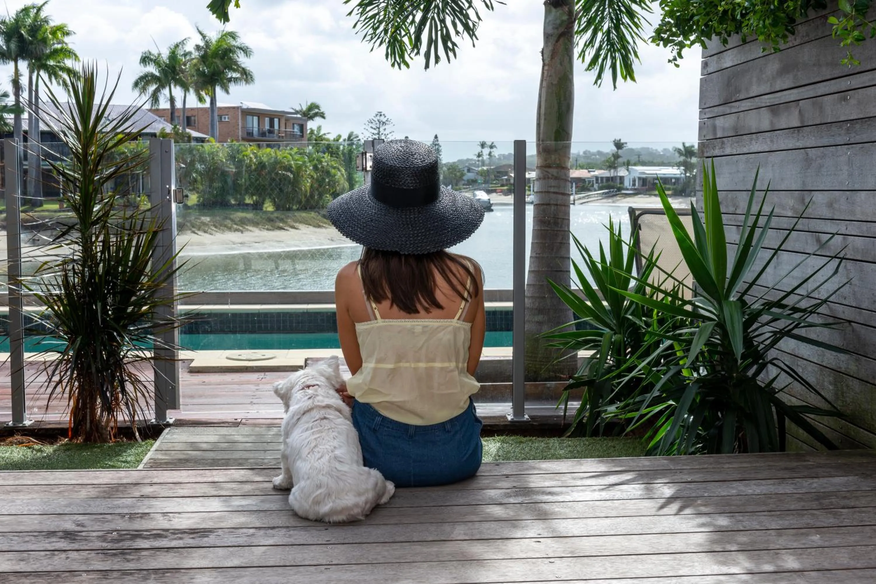 Property building in Saltwater Villas - Pet Friendly Accommodation