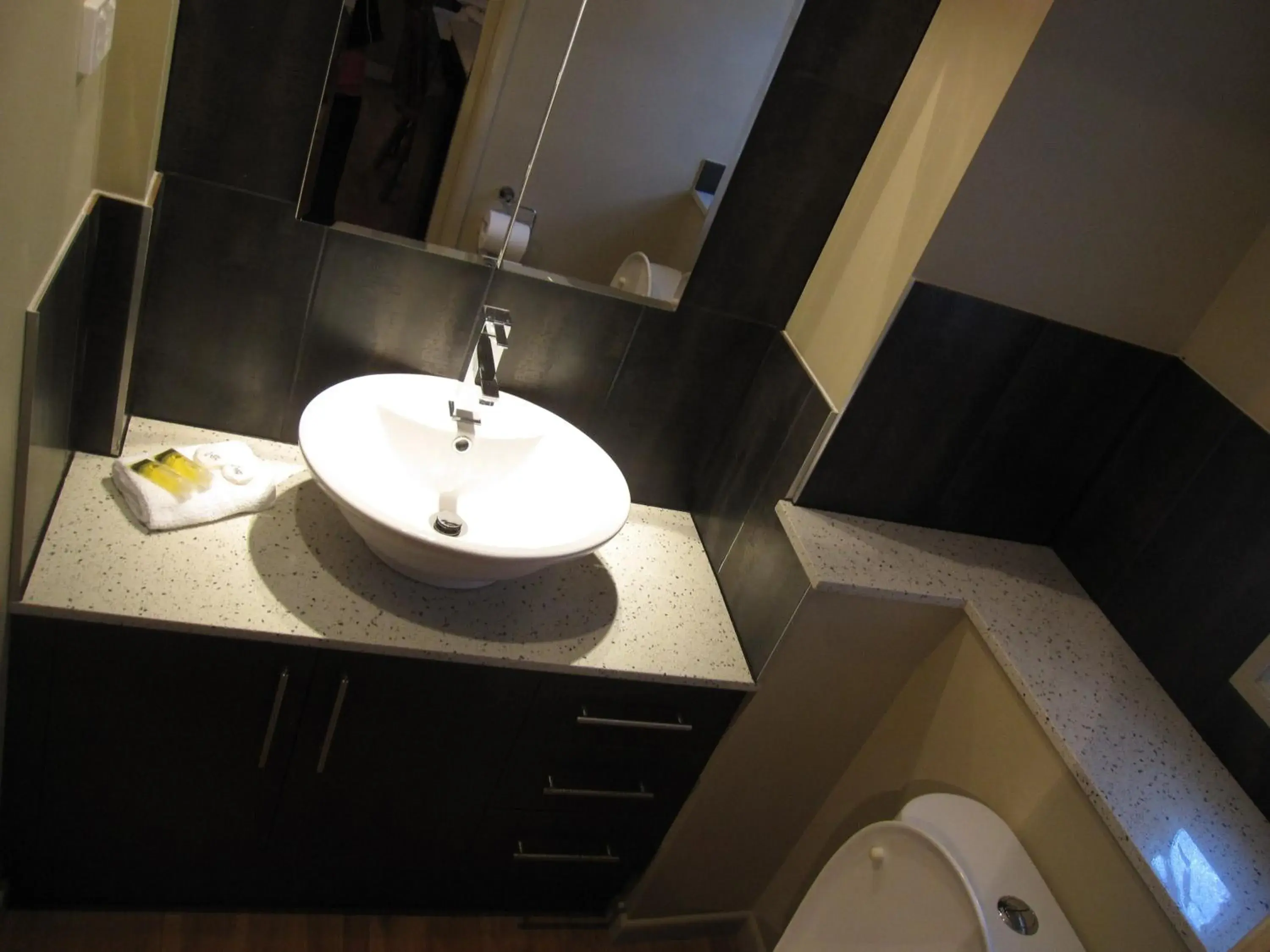 Bathroom in Saltwater Villas - Pet Friendly Accommodation Bathroom in Saltwater Villas - Pet Friendly Accommodation