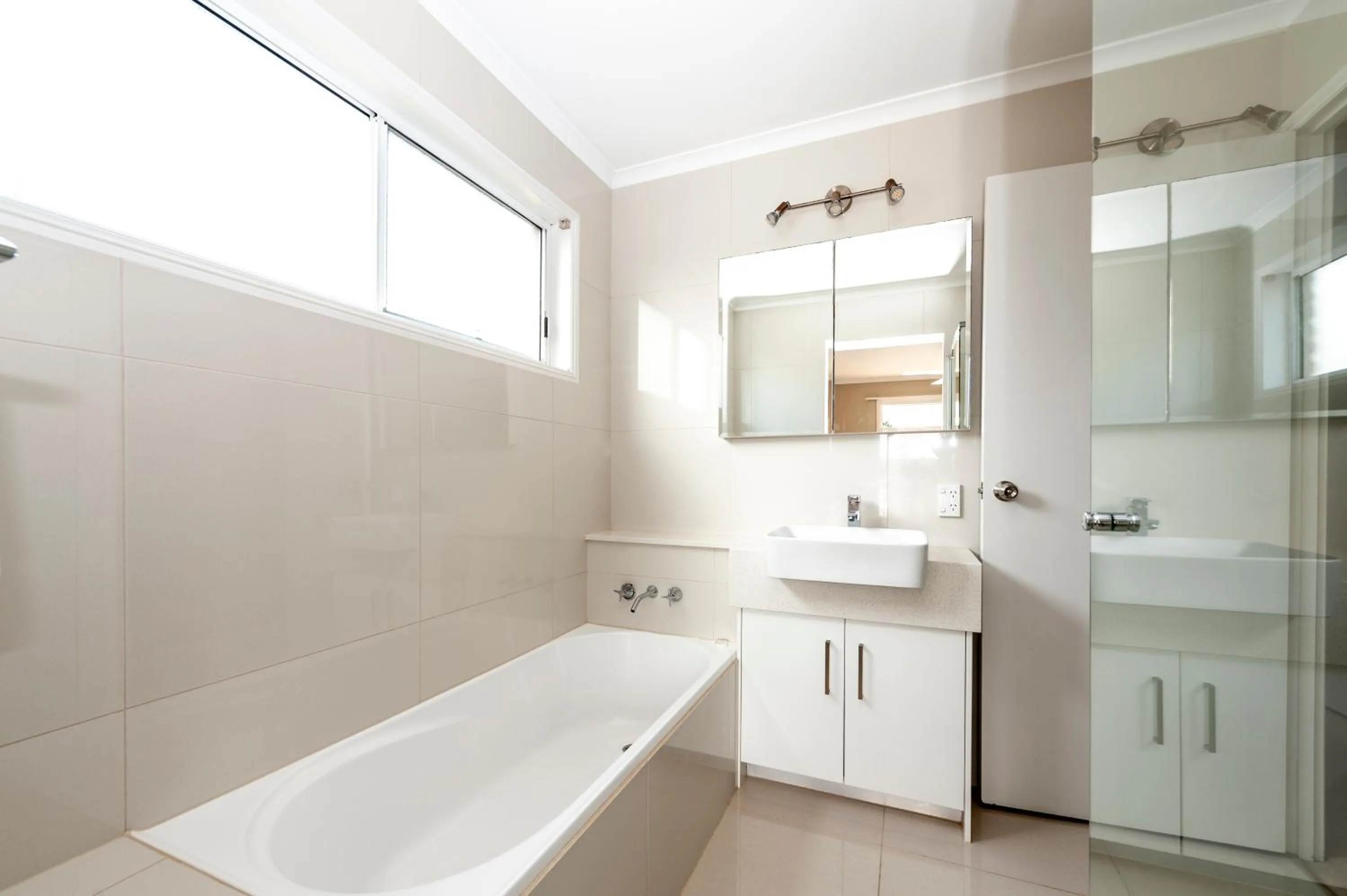 Property building in Saltwater Villas - Pet Friendly Accommodation