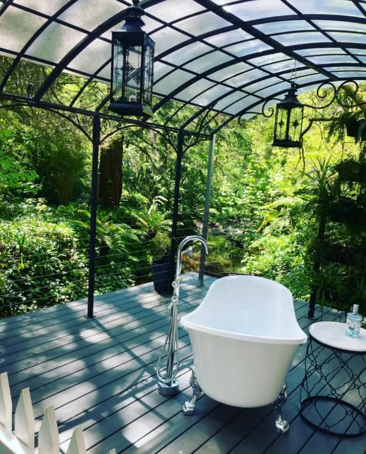 Patio in Aldgate Valley Bed and Breakfast