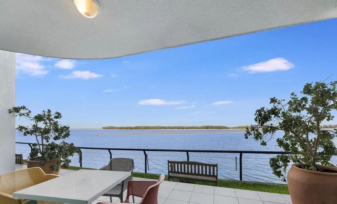 Day in La Promenade Day in La Promenade