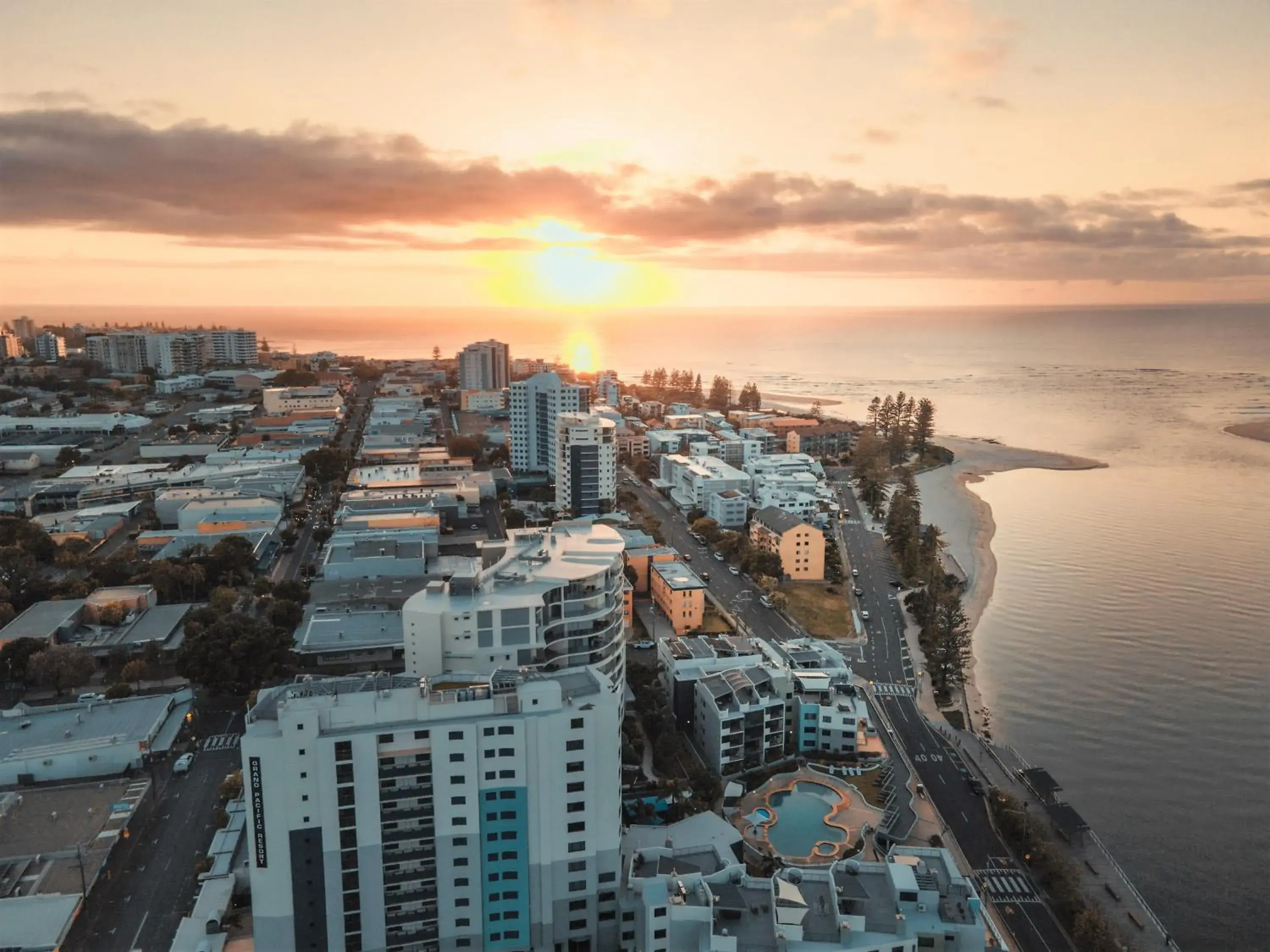 Property building in La Promenade Property building in La Promenade