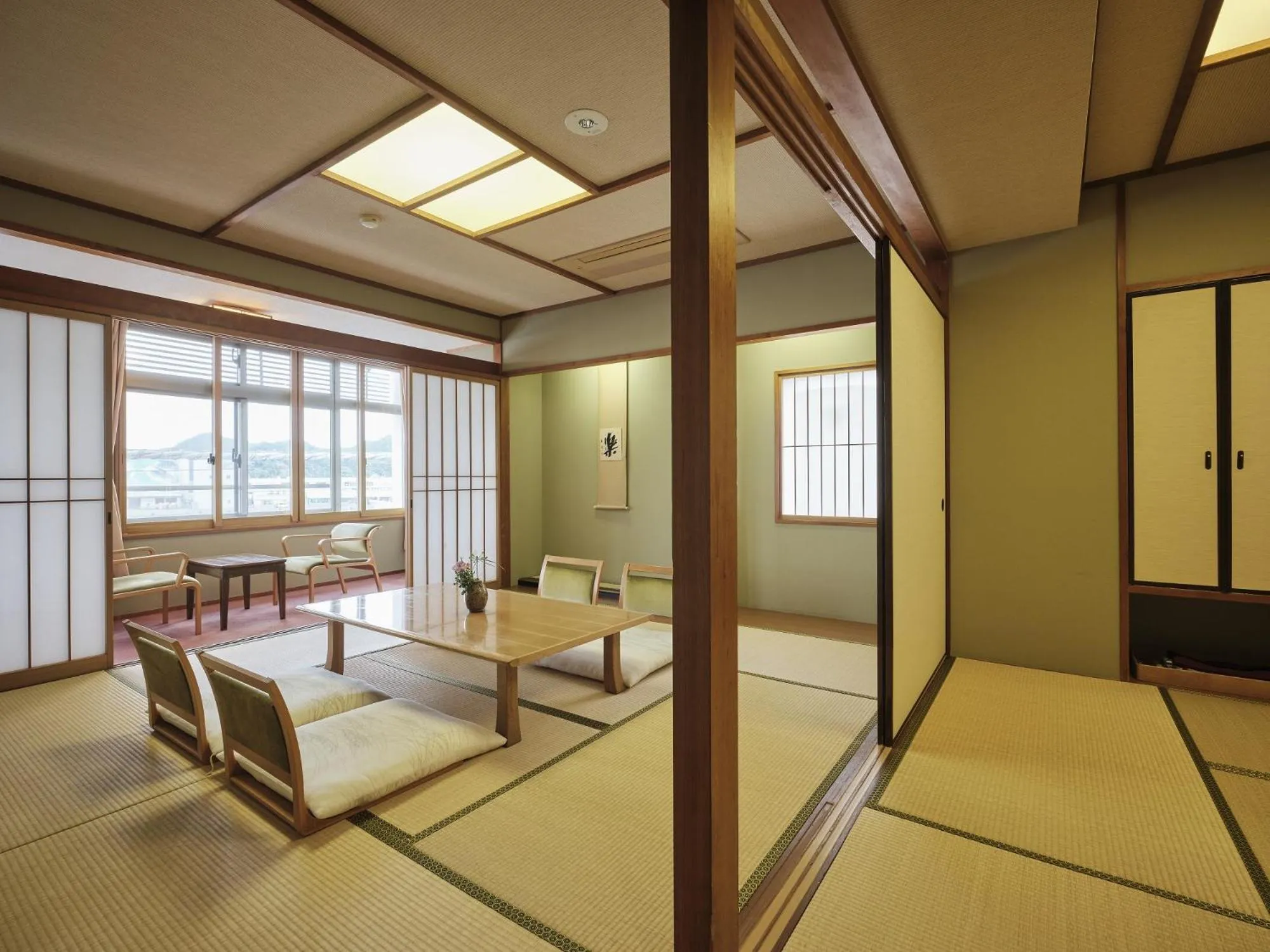 Photo of the whole room, Bed in Manseiro