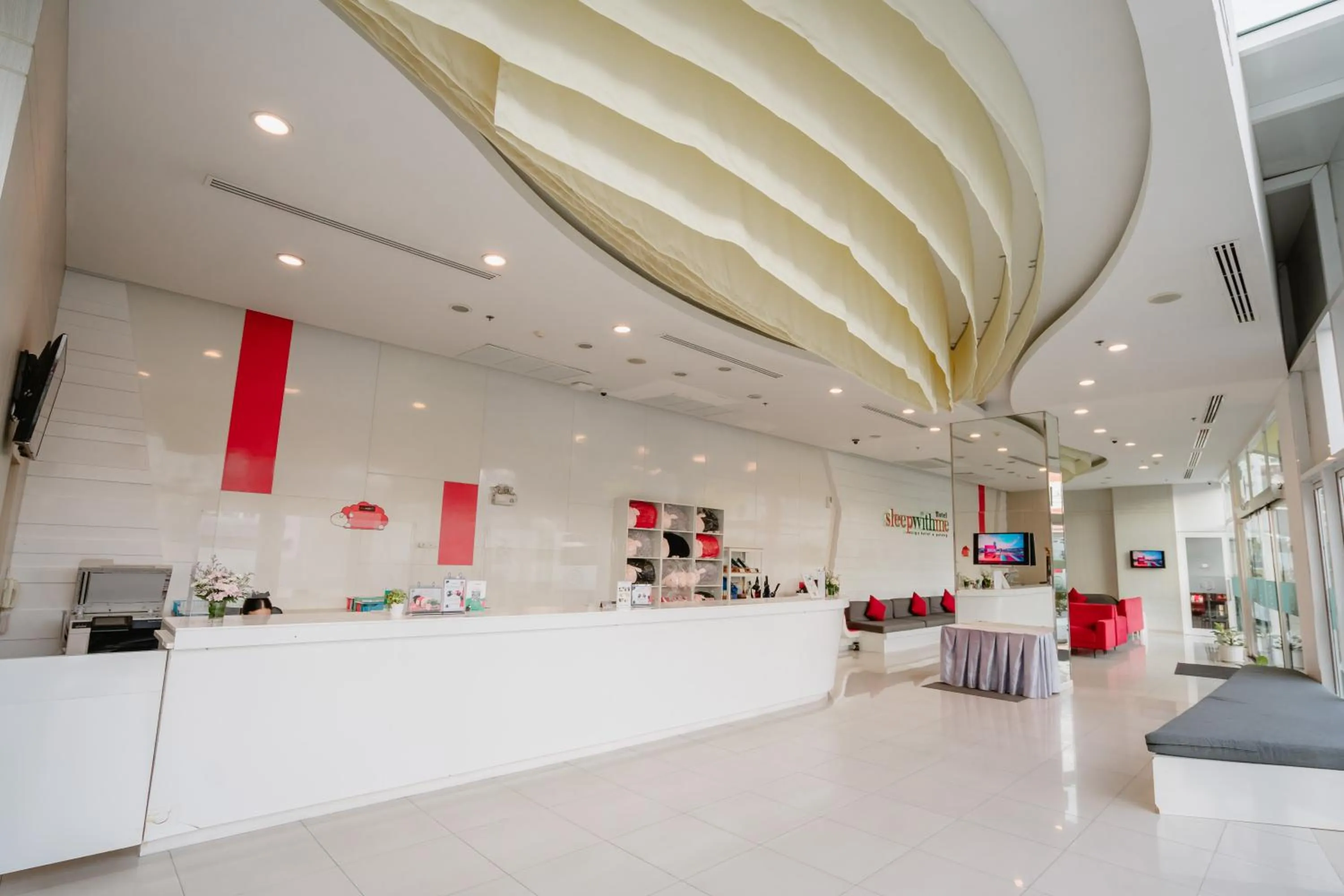 Lobby or reception in SLEEP WITH ME HOTEL design hotel @ patong (SHA Plus+)