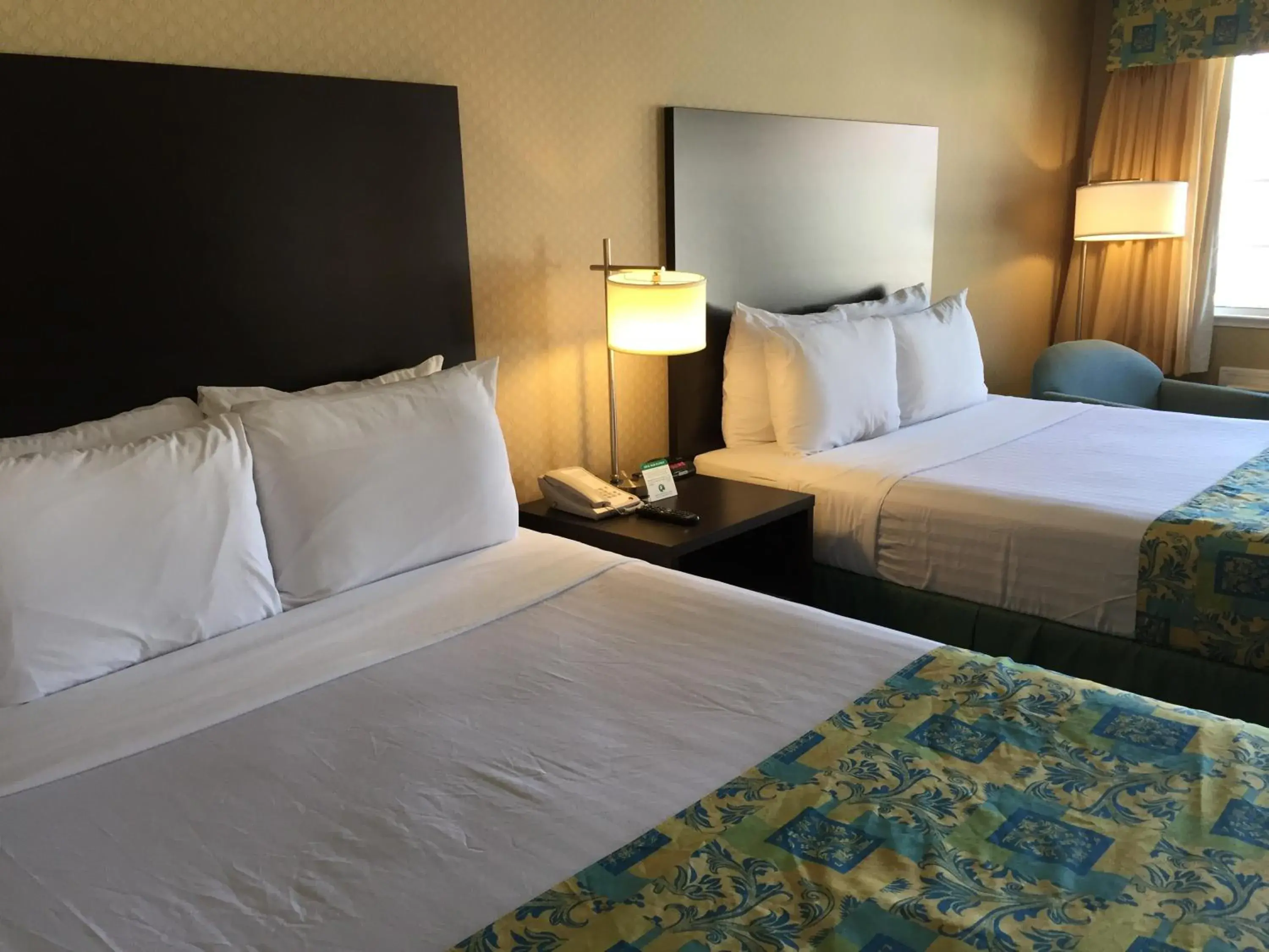 Bed in Regency Inn at San Francisco Airport Bed in Regency Inn at San Francisco Airport