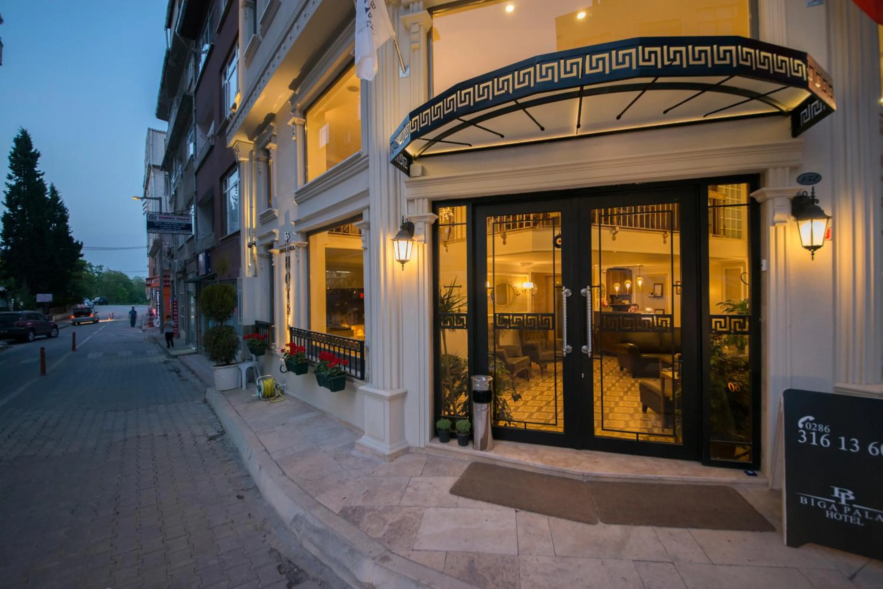 Facade/entrance in Biga Palas Hotel