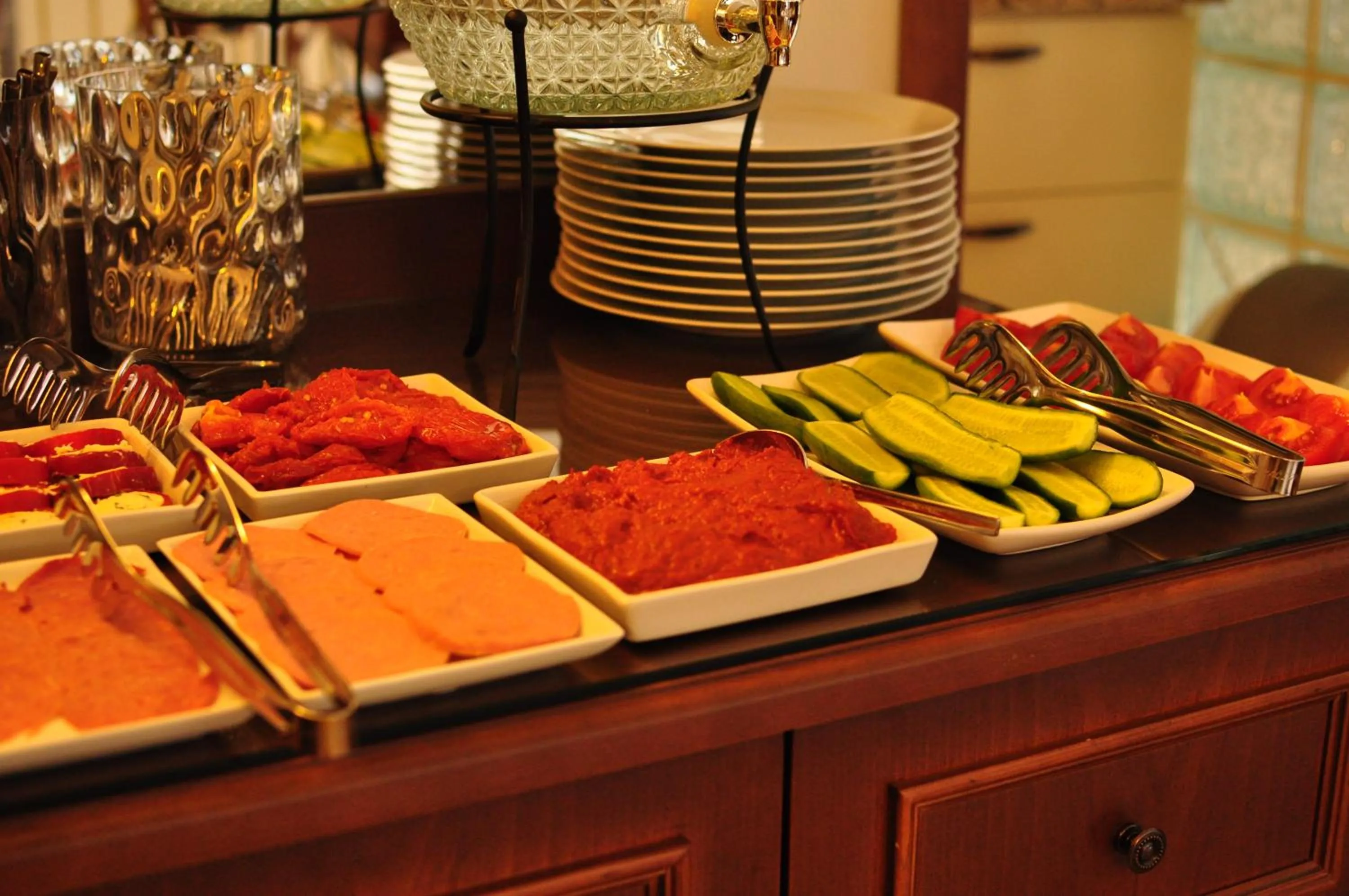 Restaurant/places to eat in Biga Palas Hotel