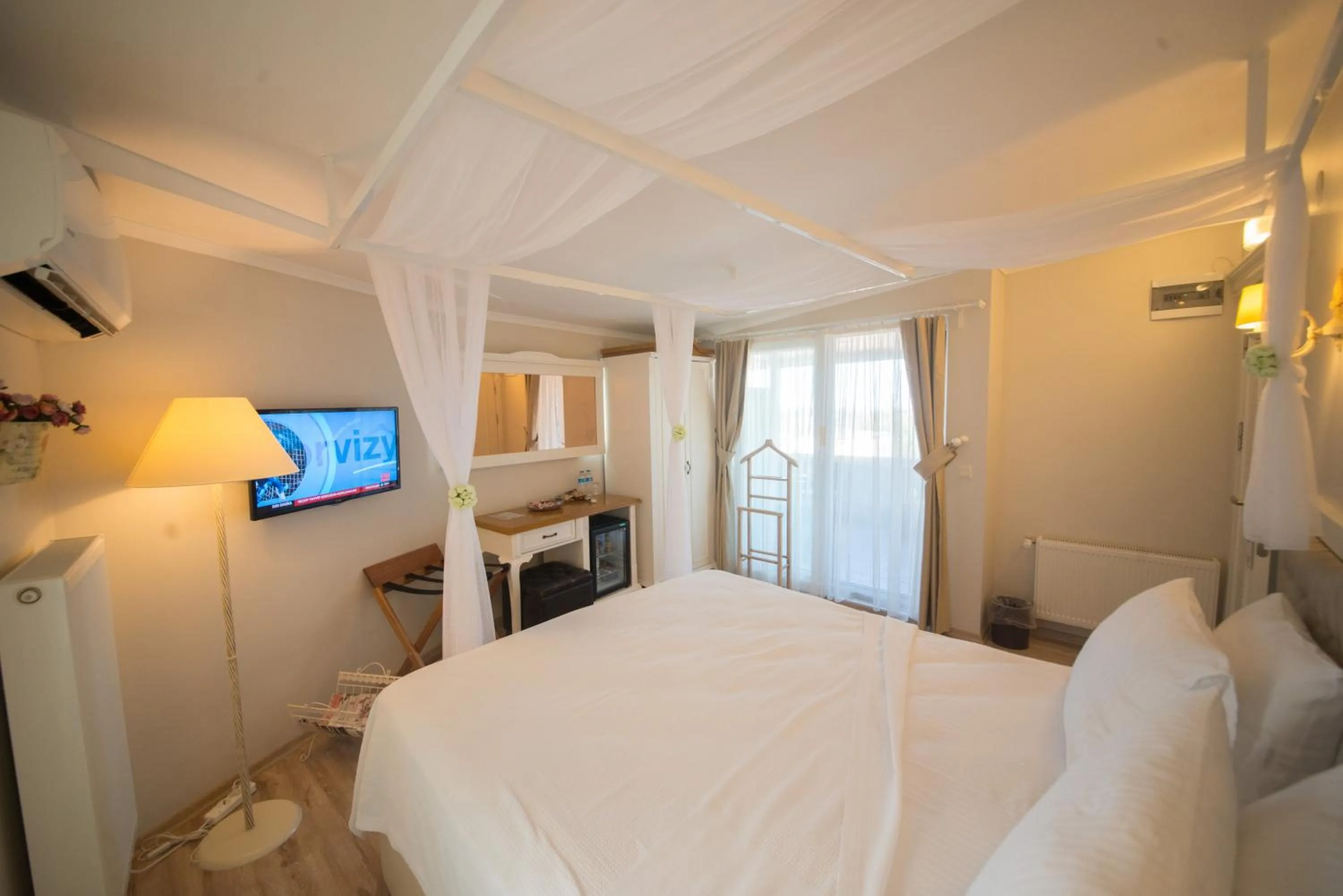 TV and multimedia, Bed in Biga Palas Hotel