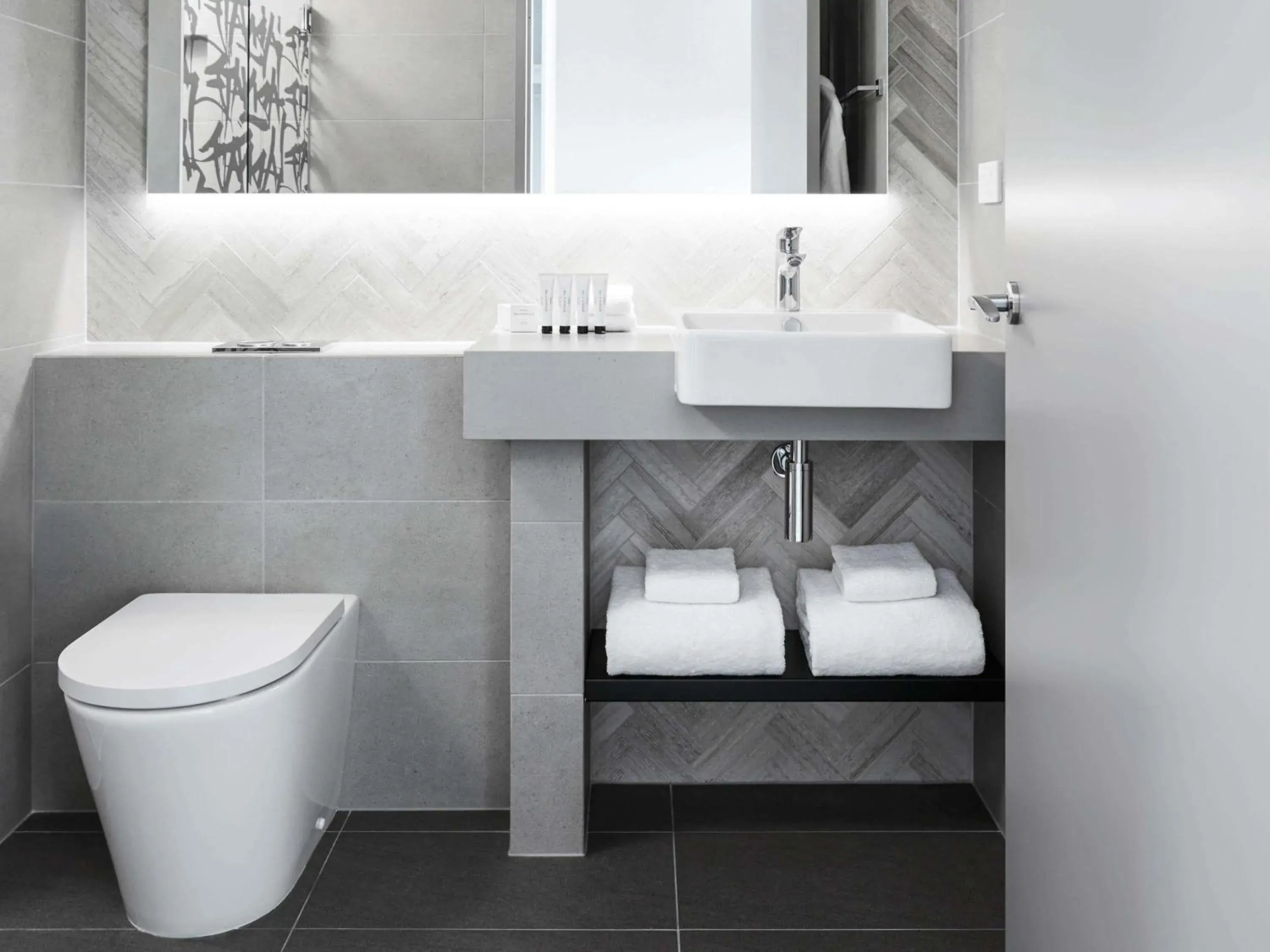 Bedroom in The Adnate Perth - Art Series Bedroom in The Adnate Perth - Art Series