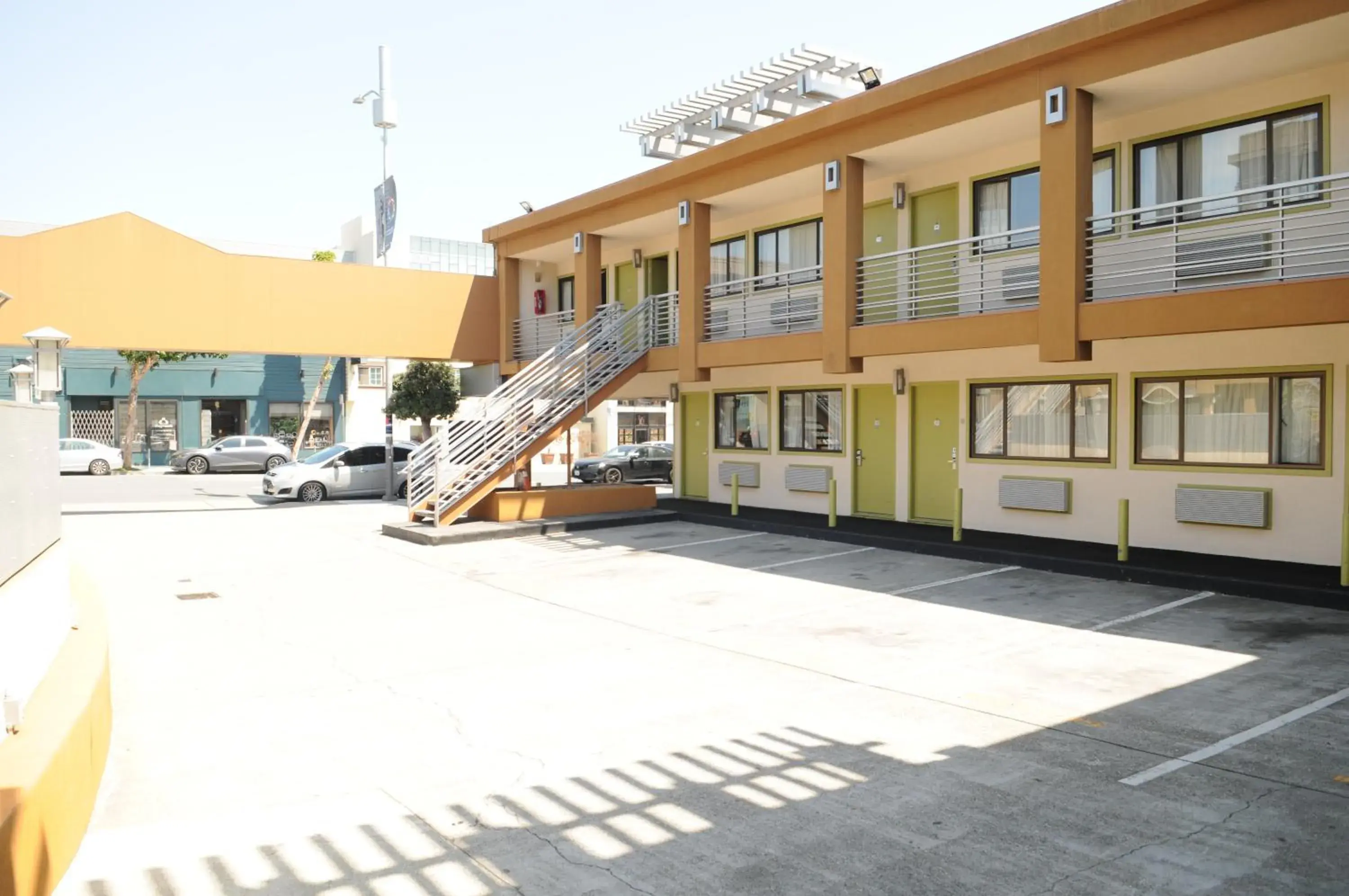 Facade/entrance in Civic Center Motor Inn Facade/entrance in Civic Center Motor Inn