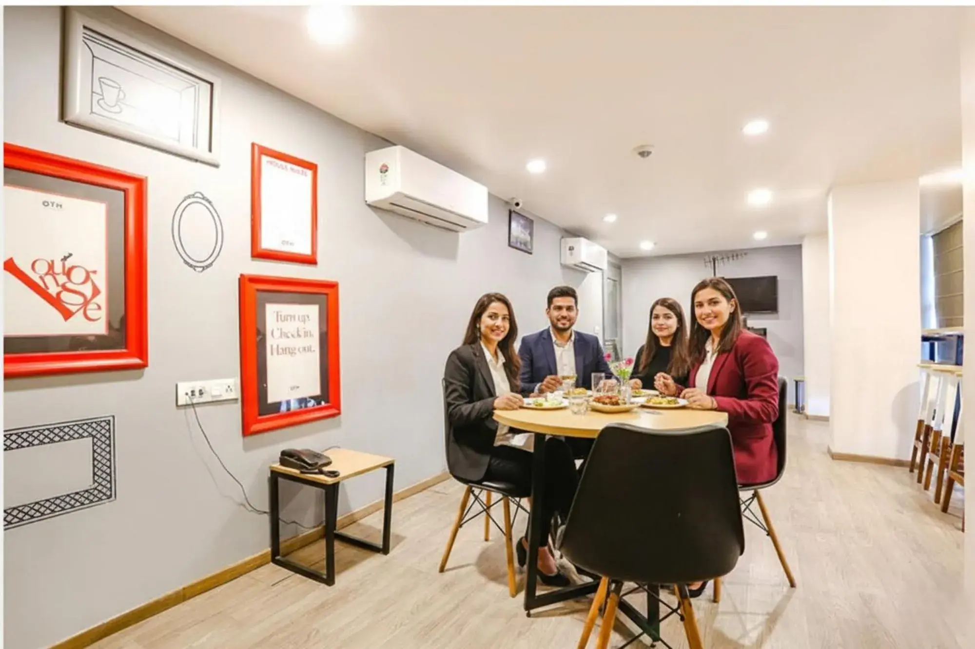 Restaurant/places to eat in FabExpress PP Residency Restaurant/places to eat in FabExpress PP Residency