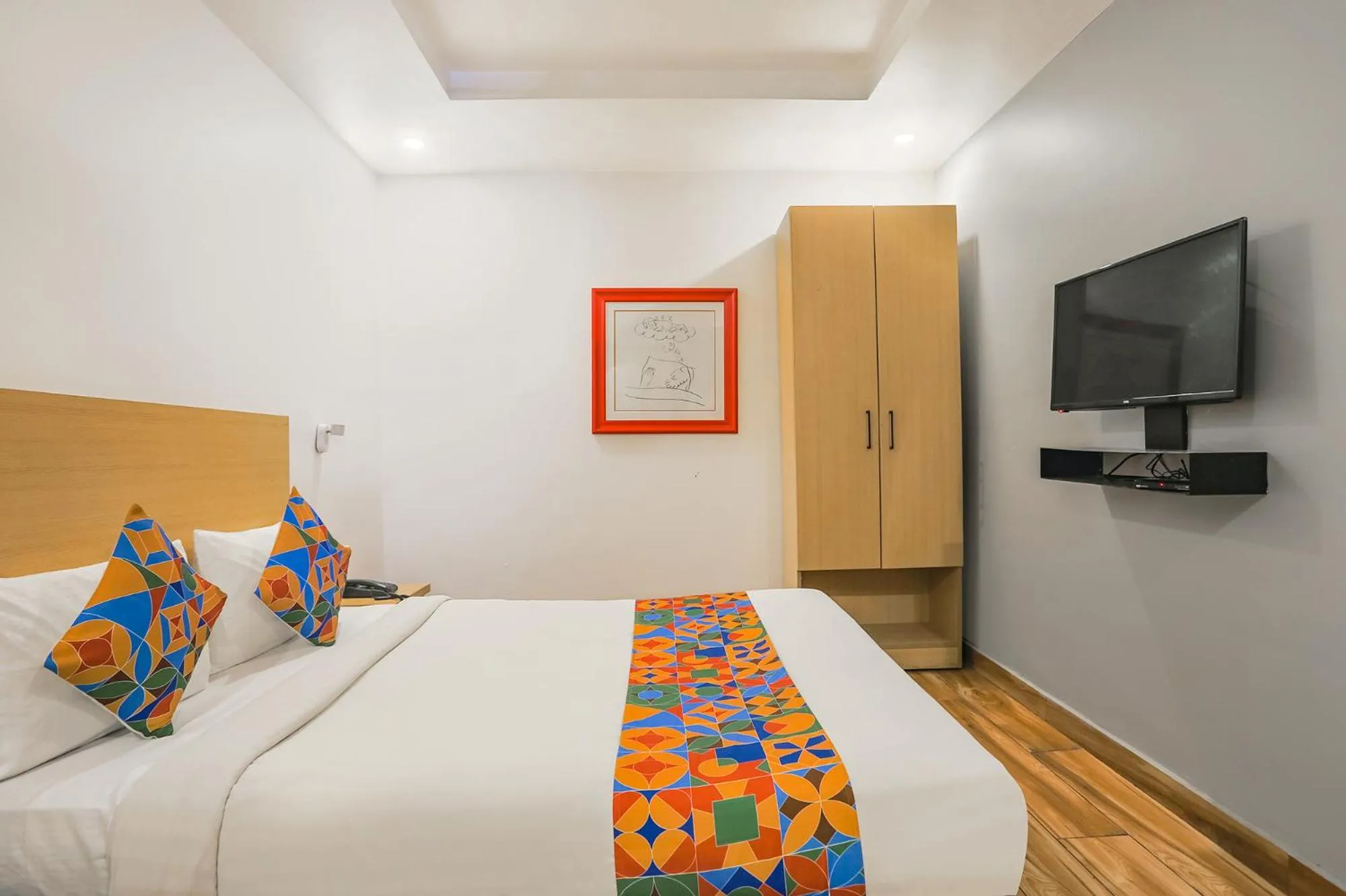 TV and multimedia, Bed in FabExpress PP Residency