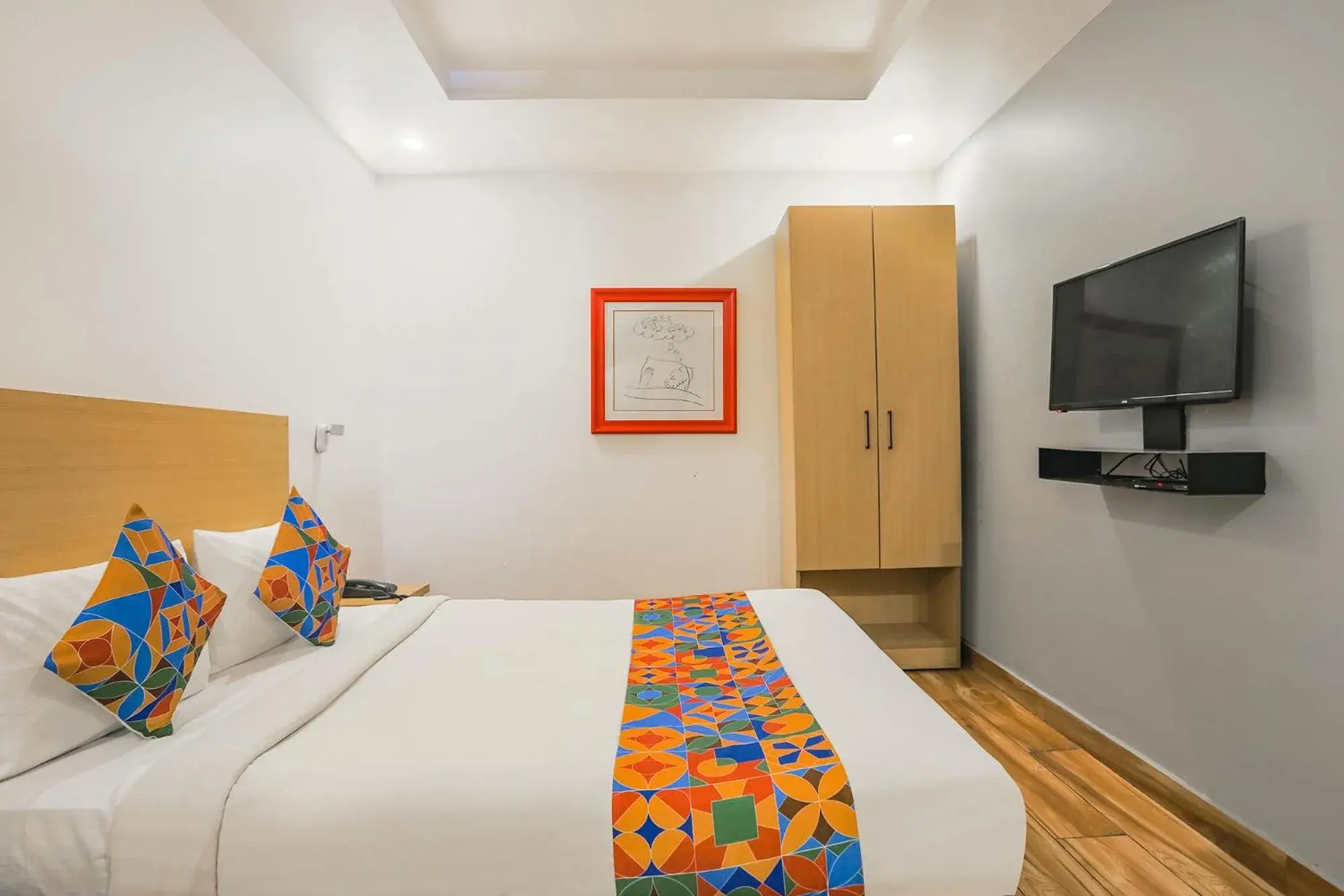 TV and multimedia, Bed in FabExpress PP Residency TV and multimedia, Bed in FabExpress PP Residency