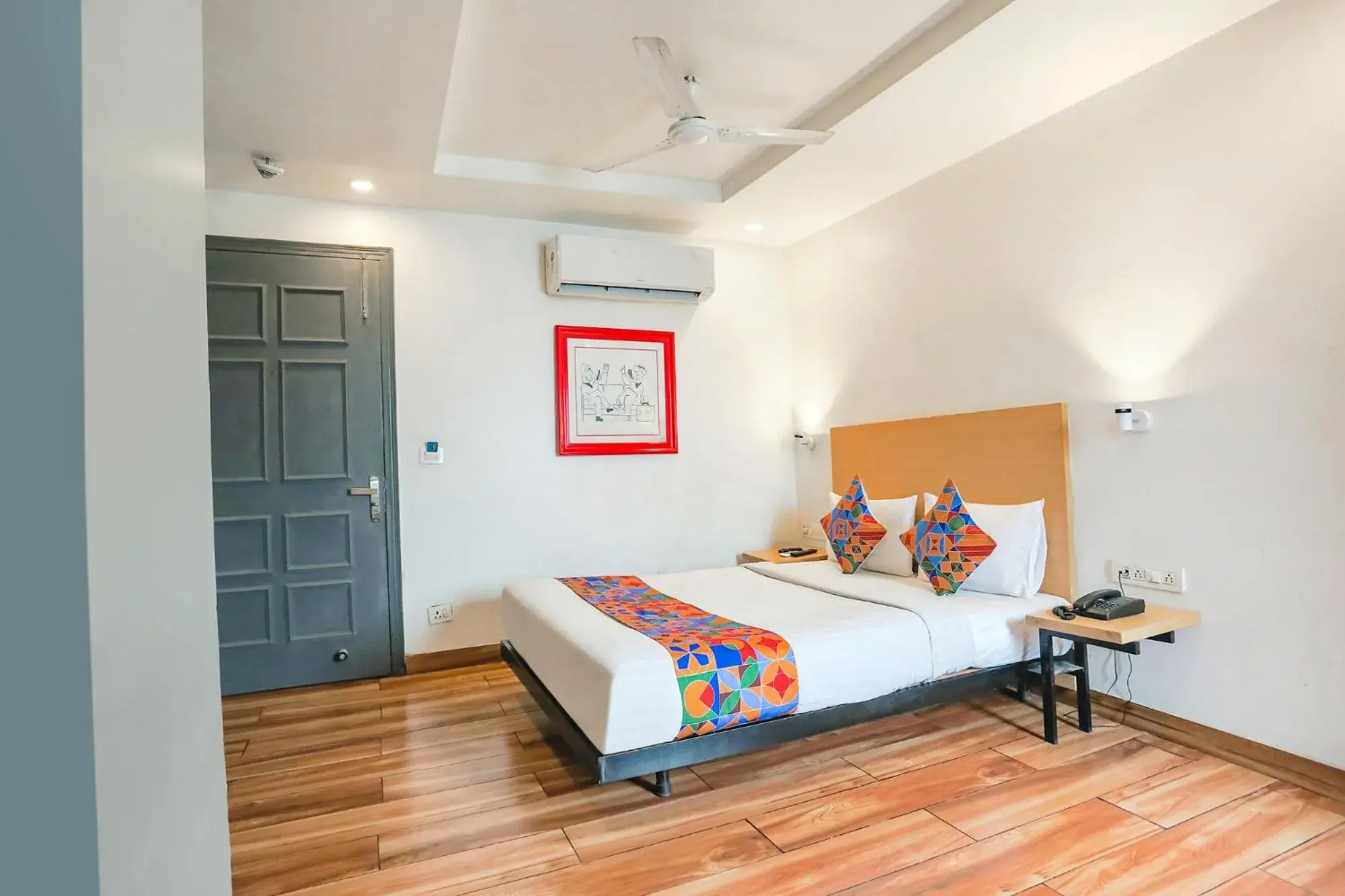 Photo of the whole room, Bed in FabExpress PP Residency Photo of the whole room, Bed in FabExpress PP Residency