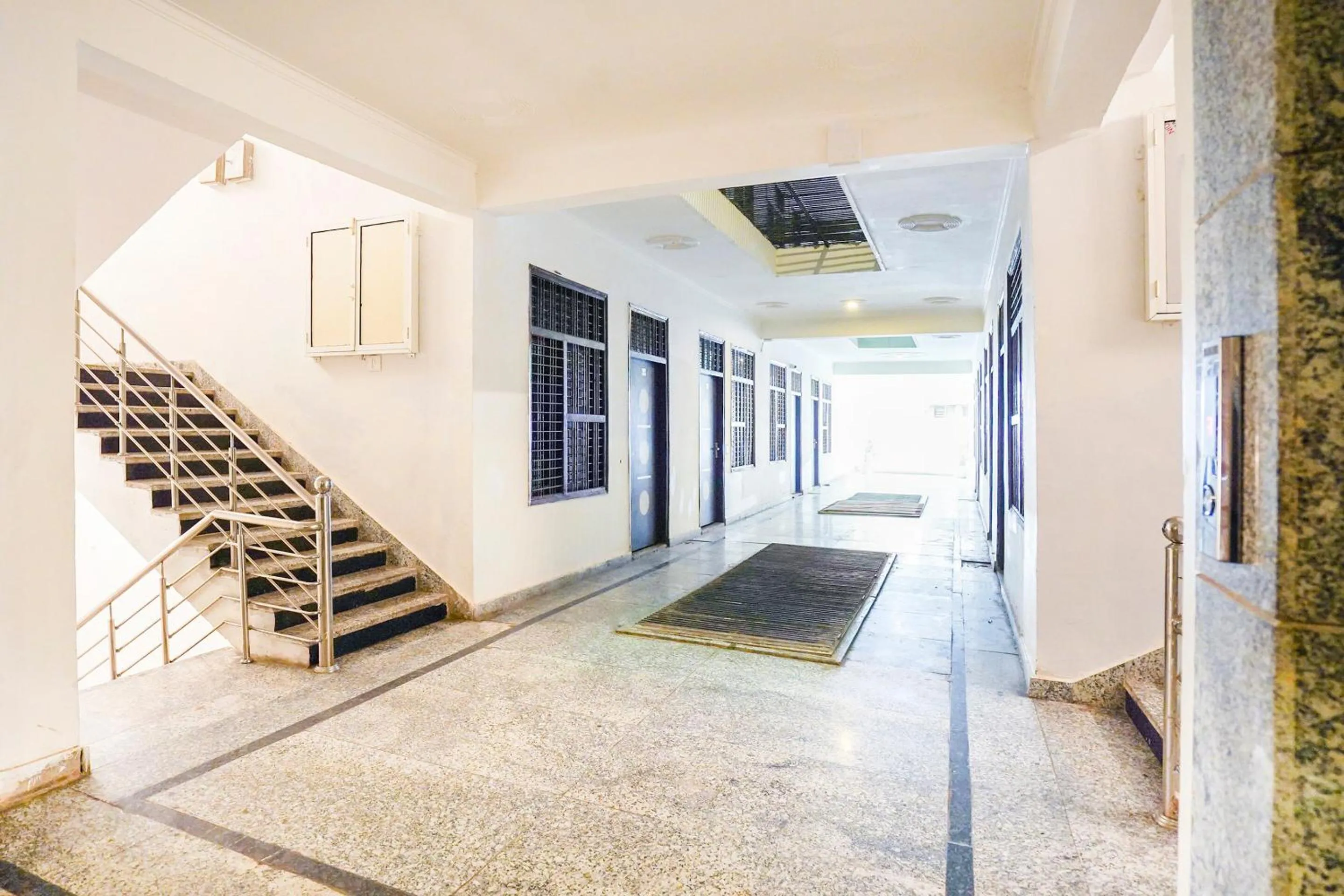 Lobby or reception in Hotel O Ratiram Palace BY Wamson