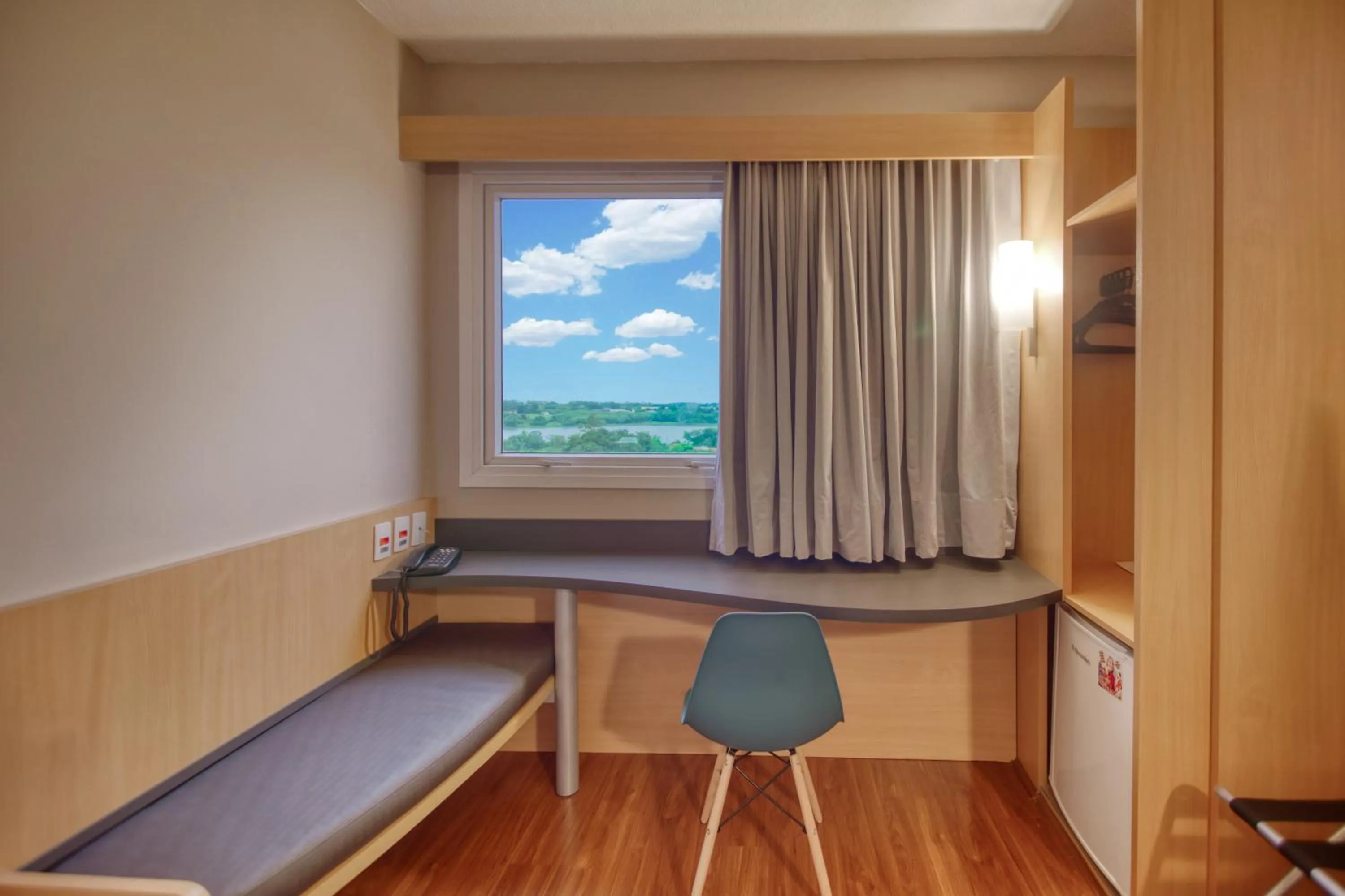 Photo of the whole room in HUS HOTEL Dourados