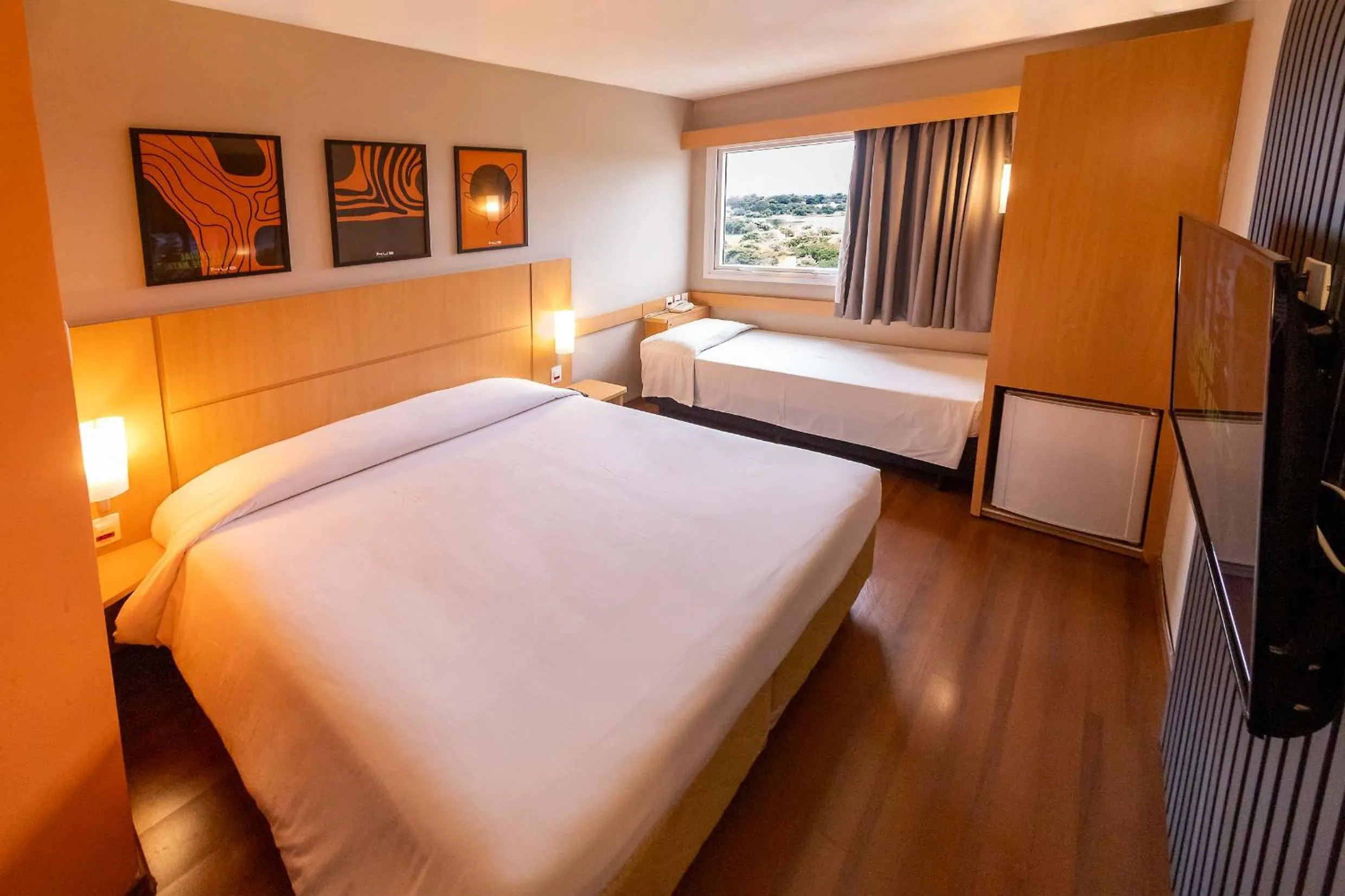 View (from property/room), Bed in HUS HOTEL Dourados