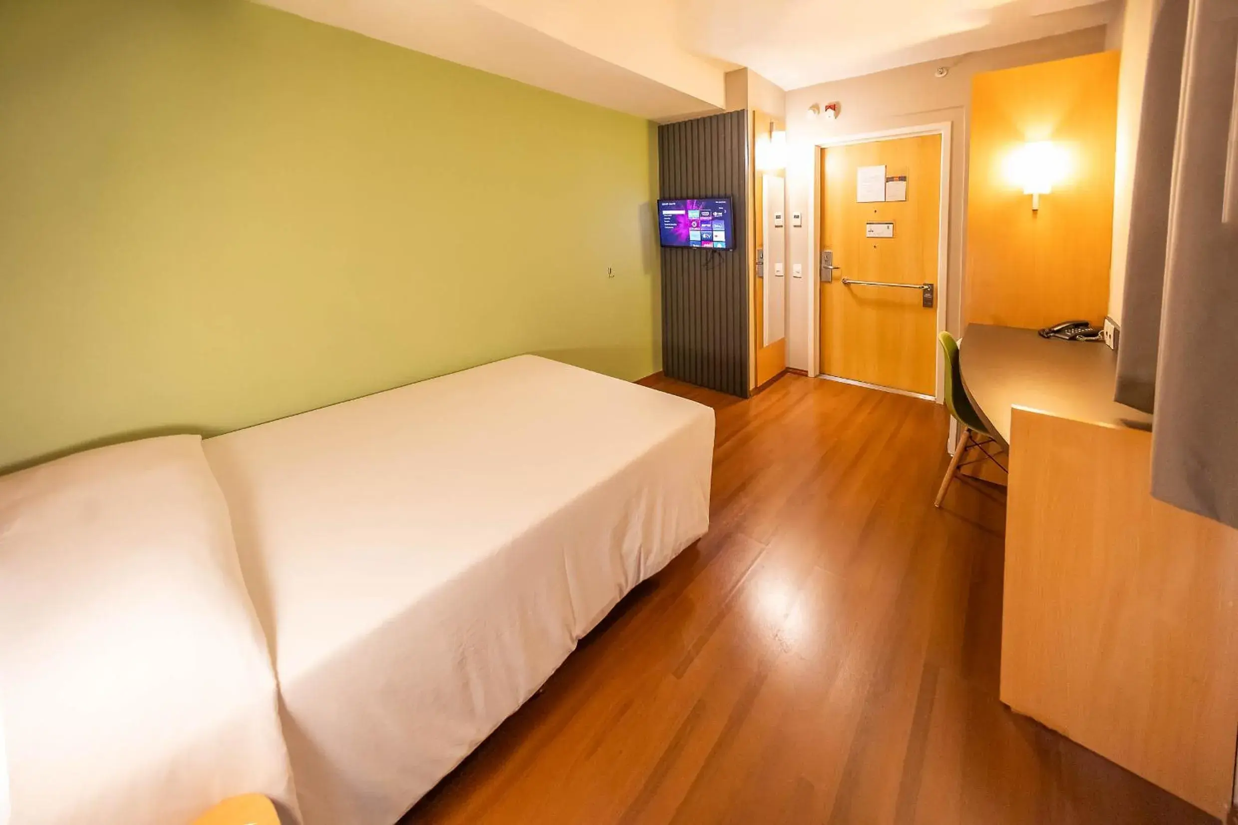 Standard Double Room - single occupancy - Wheelchair Accessible in HUS HOTEL Dourados Standard Double Room - single occupancy - Wheelchair Accessible in HUS HOTEL Dourados