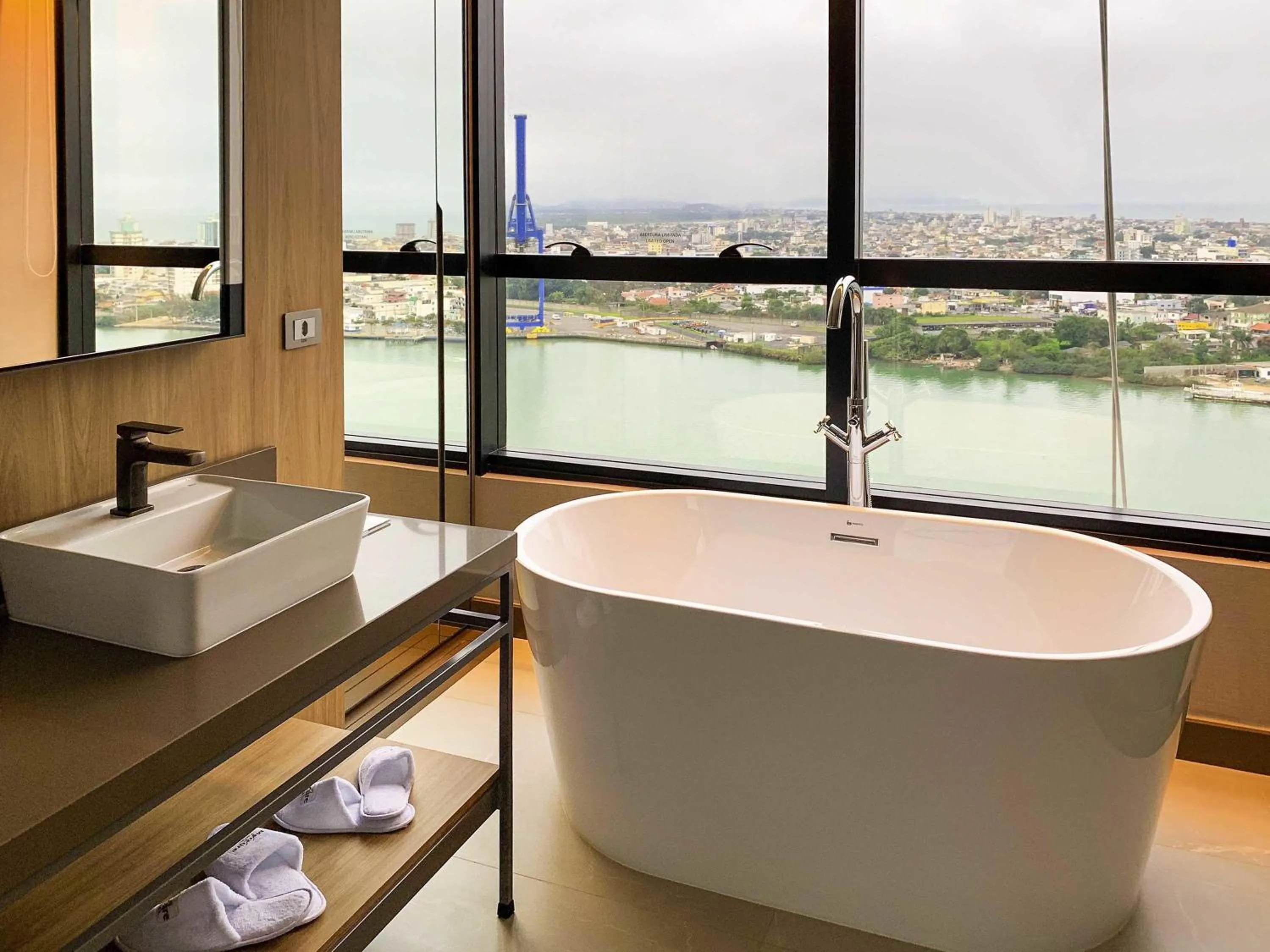 Bedroom in Mercure Itajai Navegantes