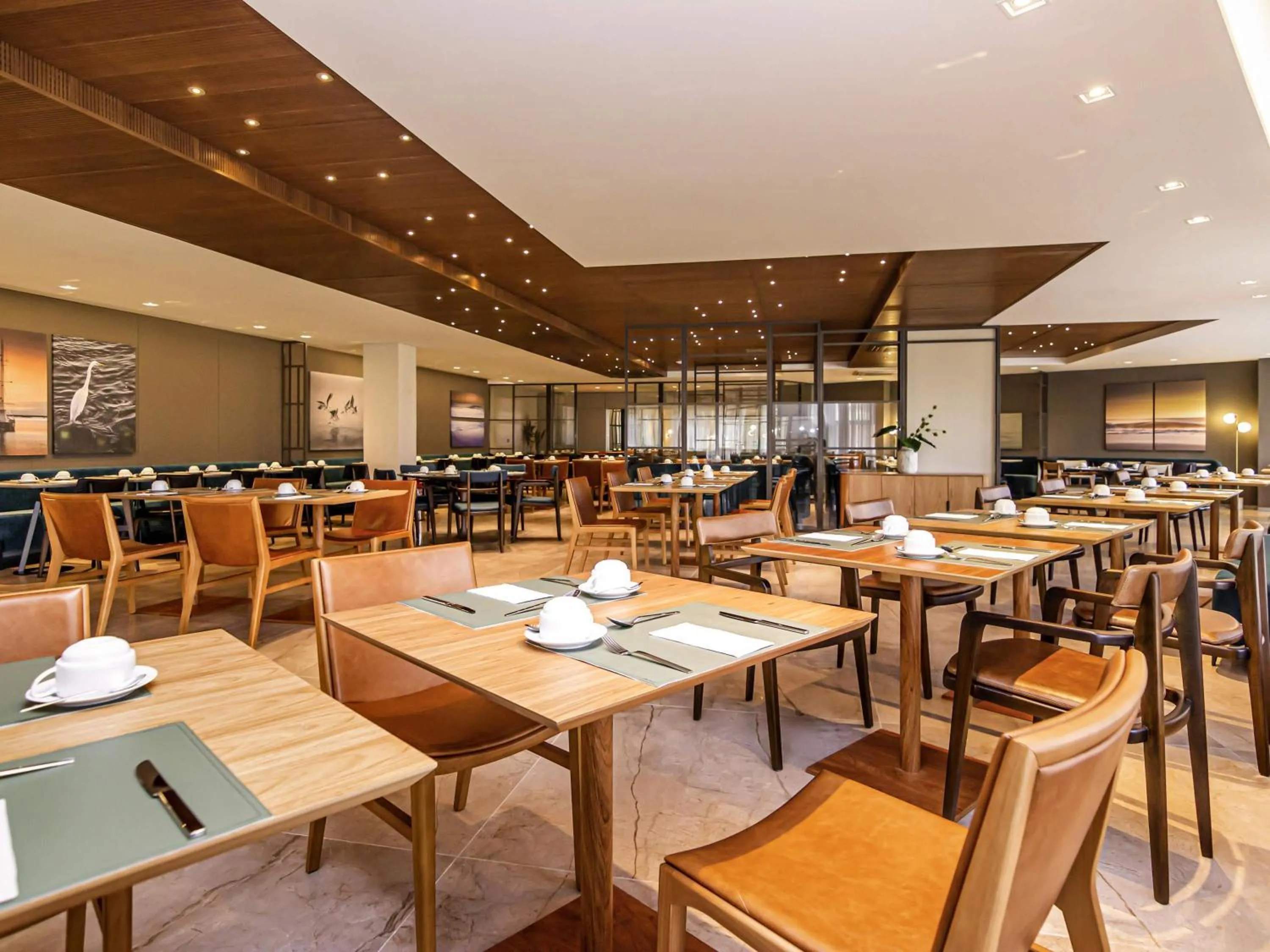 Restaurant/places to eat in Mercure Itajai Navegantes