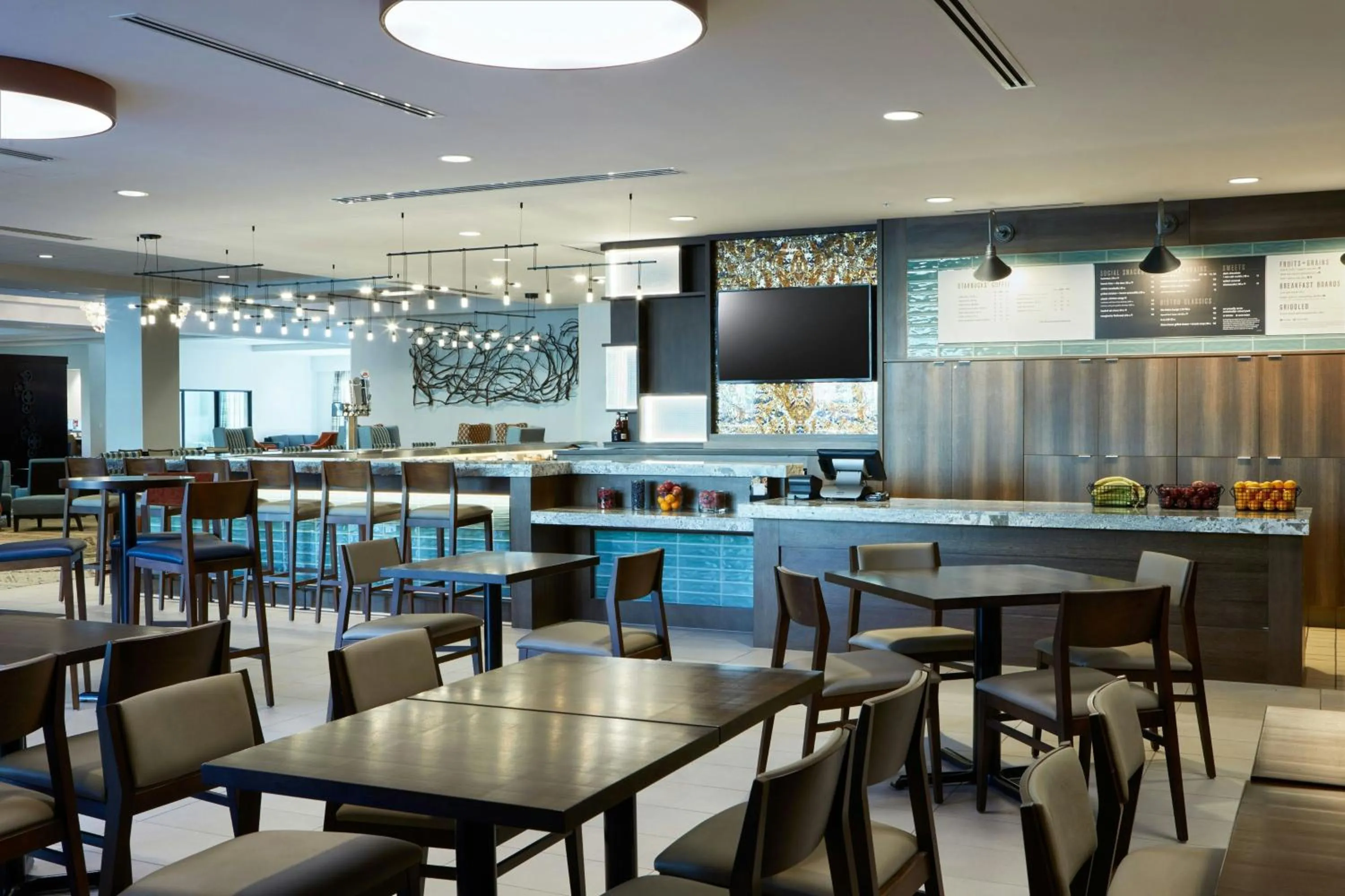Restaurant/places to eat in Courtyard by Marriott Thousand Oaks Agoura Hills