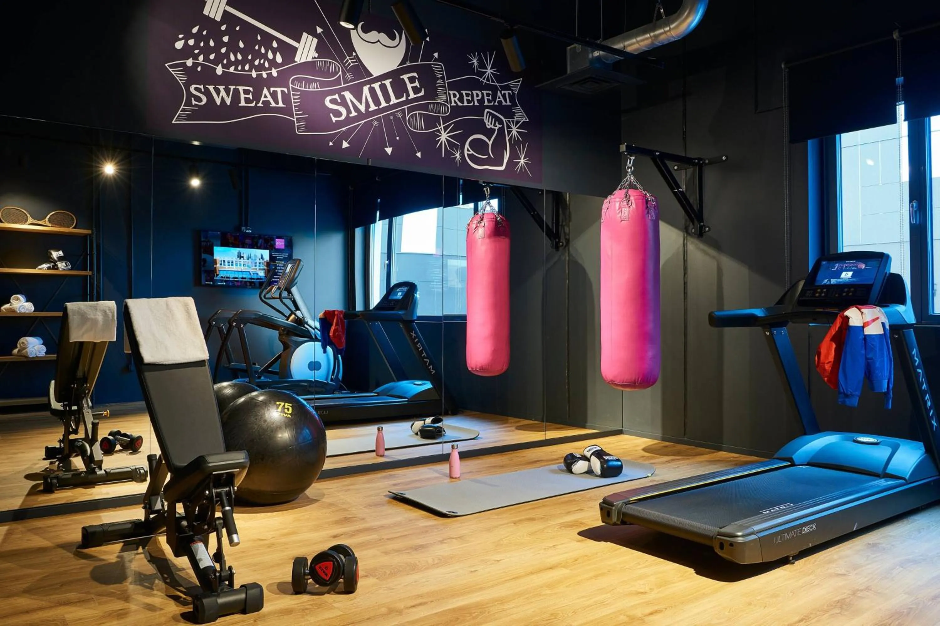 Fitness centre/facilities in Moxy Paris Charles de Gaulle Airport