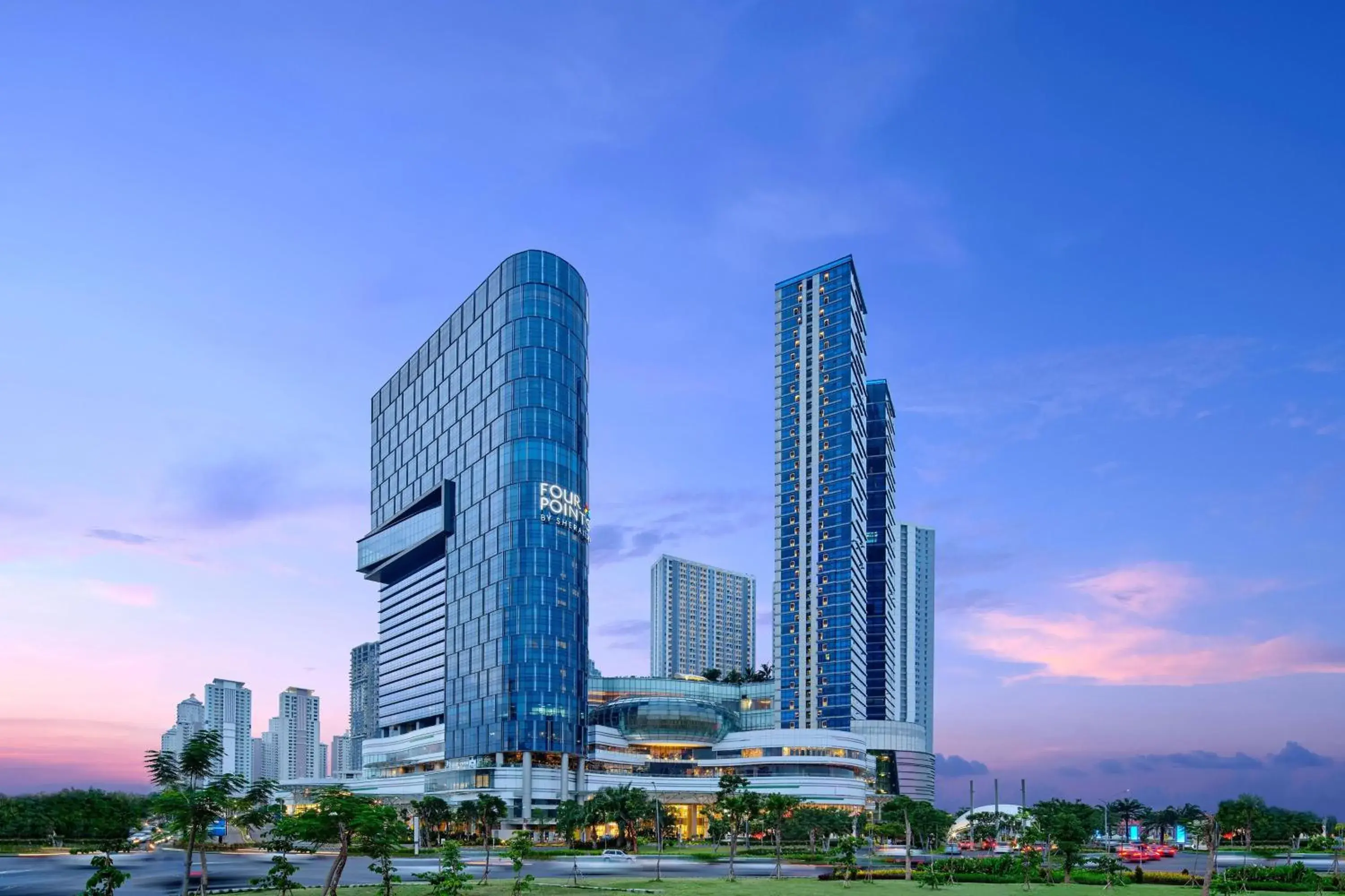 Property building in Four Points by Sheraton Surabaya, Pakuwon Indah Property building in Four Points by Sheraton Surabaya, Pakuwon Indah