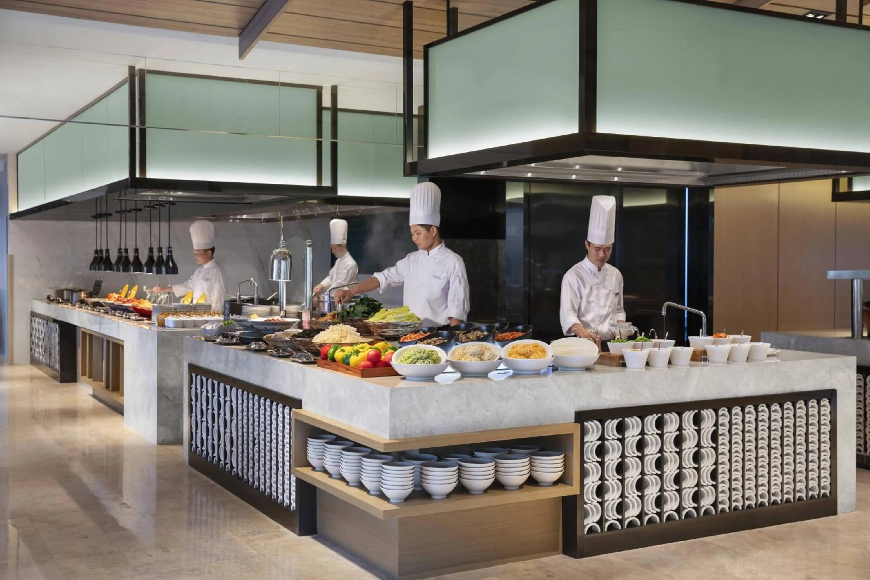 Kitchen or kitchenette in Xuzhou Marriott Hotel Lakeview