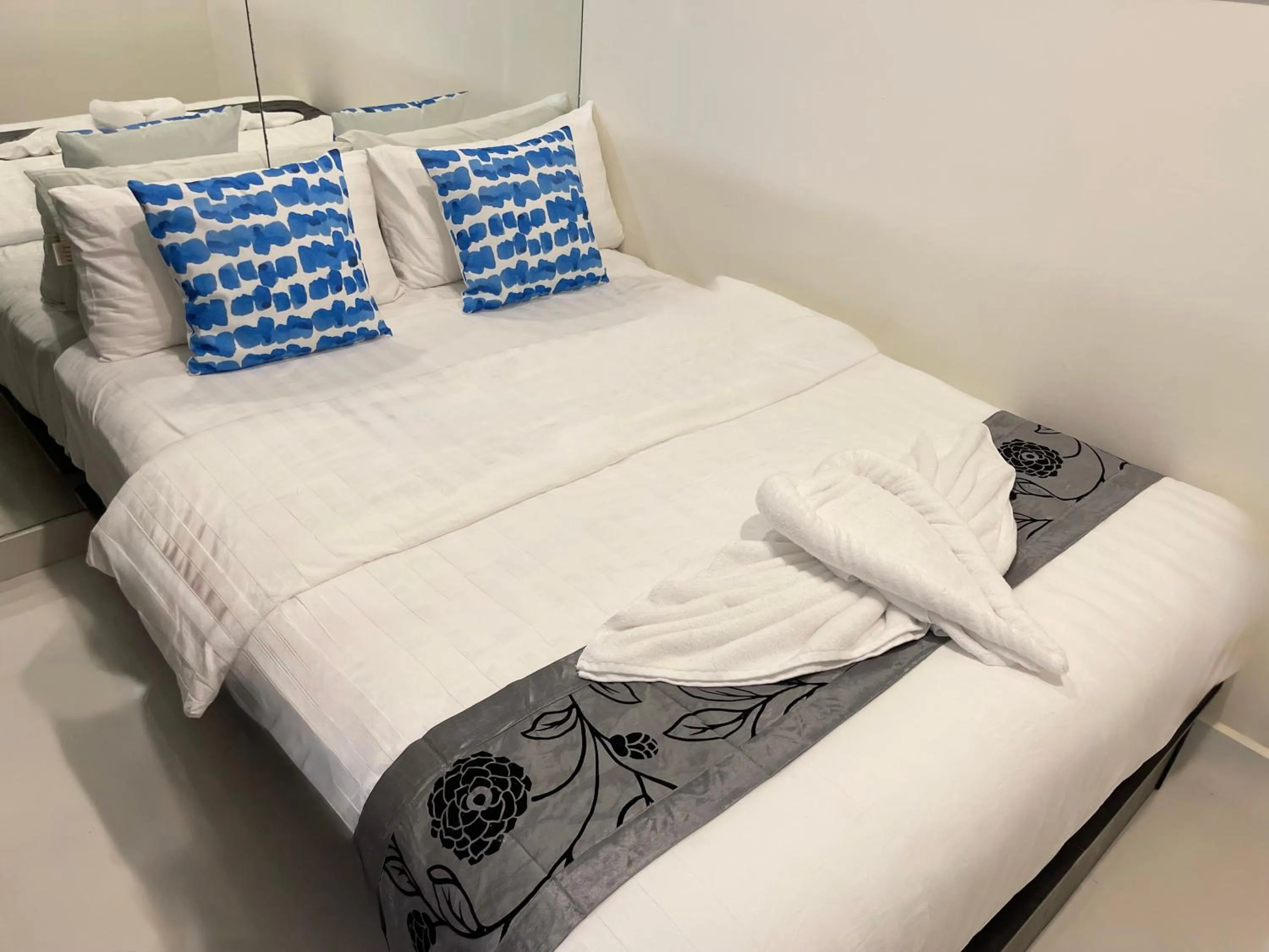 Bed in JJH Serviced Apartments near Serangoon MRT