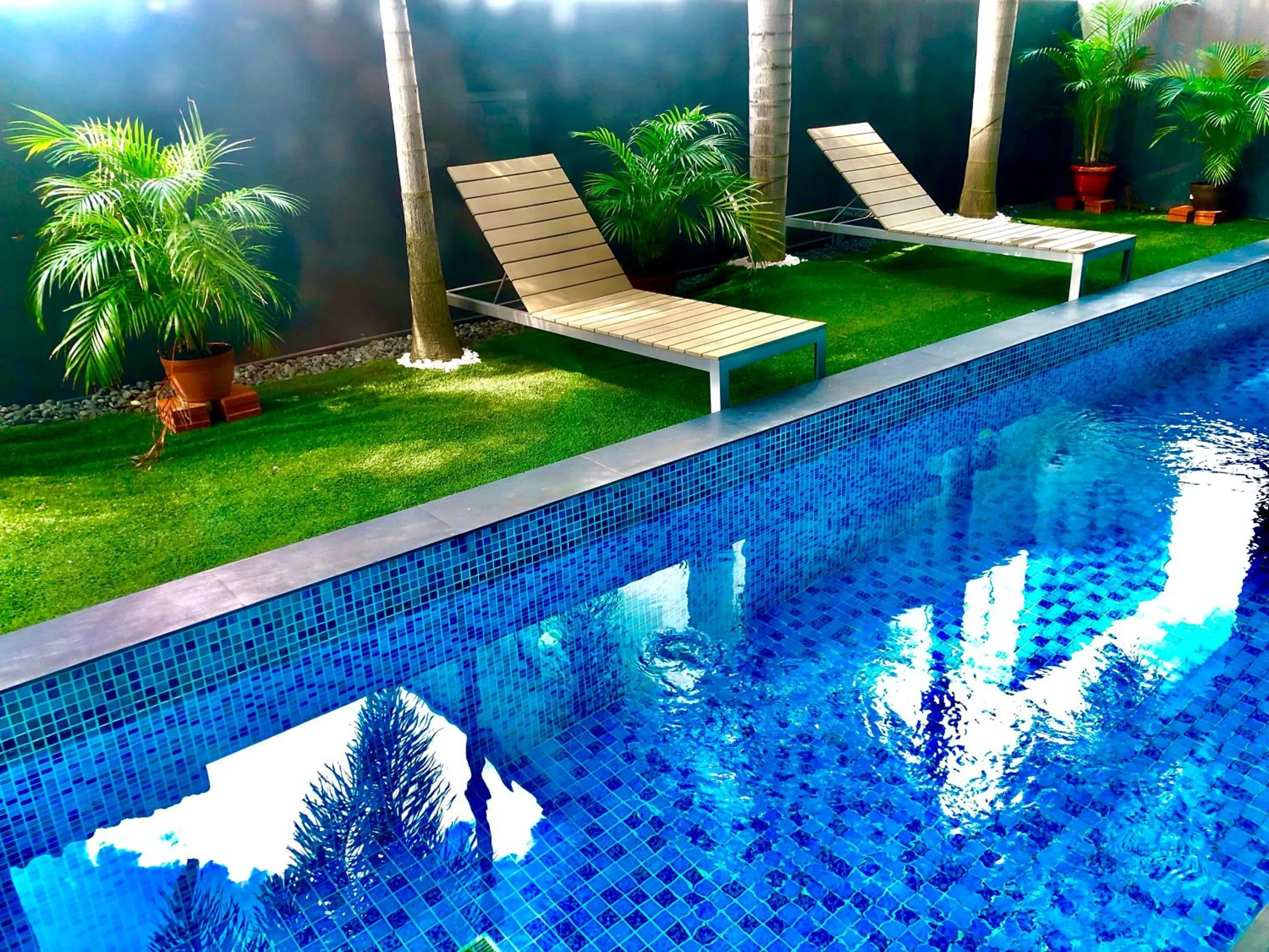 Swimming pool in JJH Serviced Apartments near Serangoon MRT