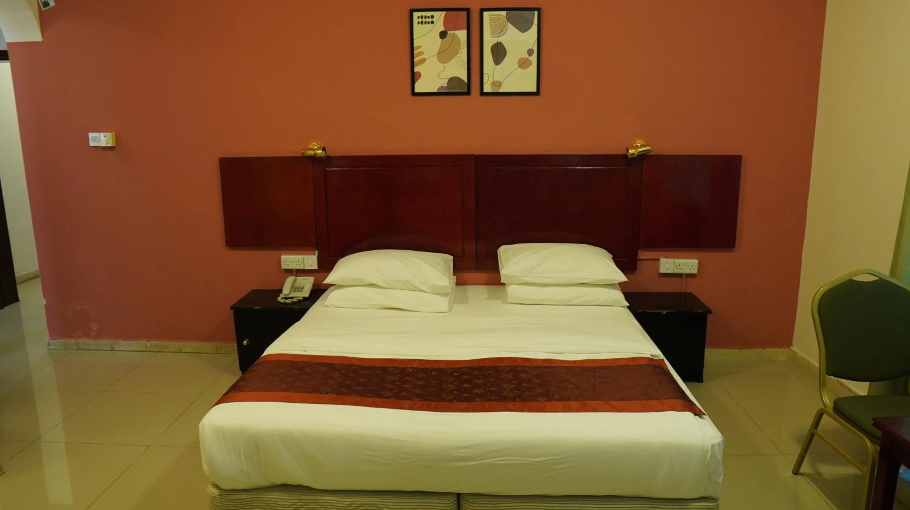 Bed in Hotel Summersands Al Wadi Al kabir