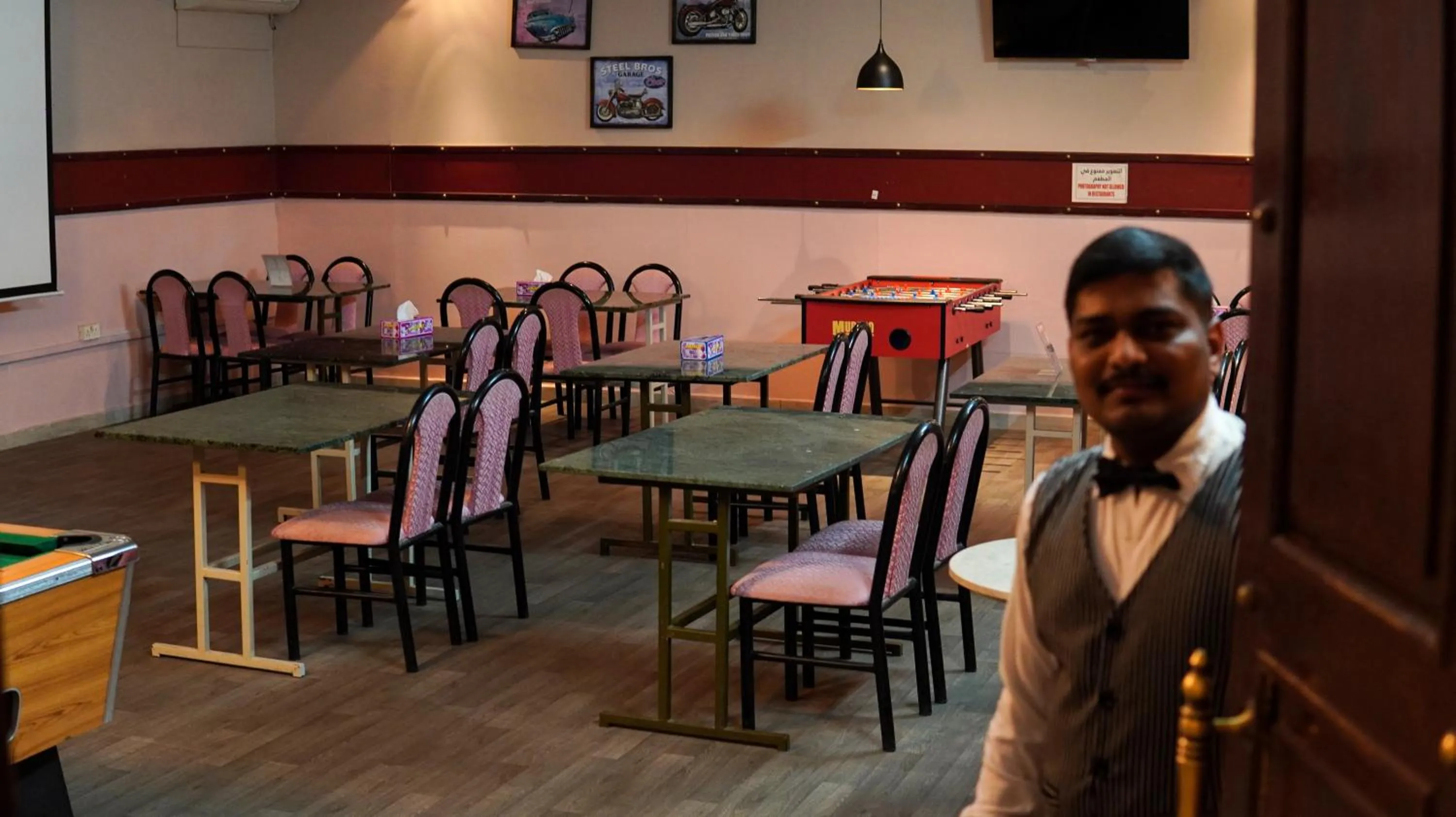Restaurant/places to eat in Hotel Summersands Al Wadi Al kabir