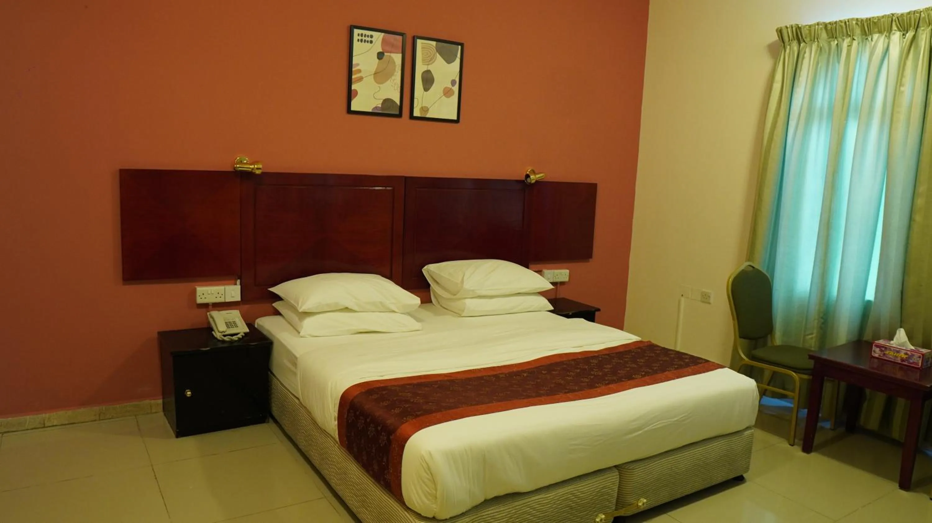 Bed in Hotel Summersands Al Wadi Al kabir