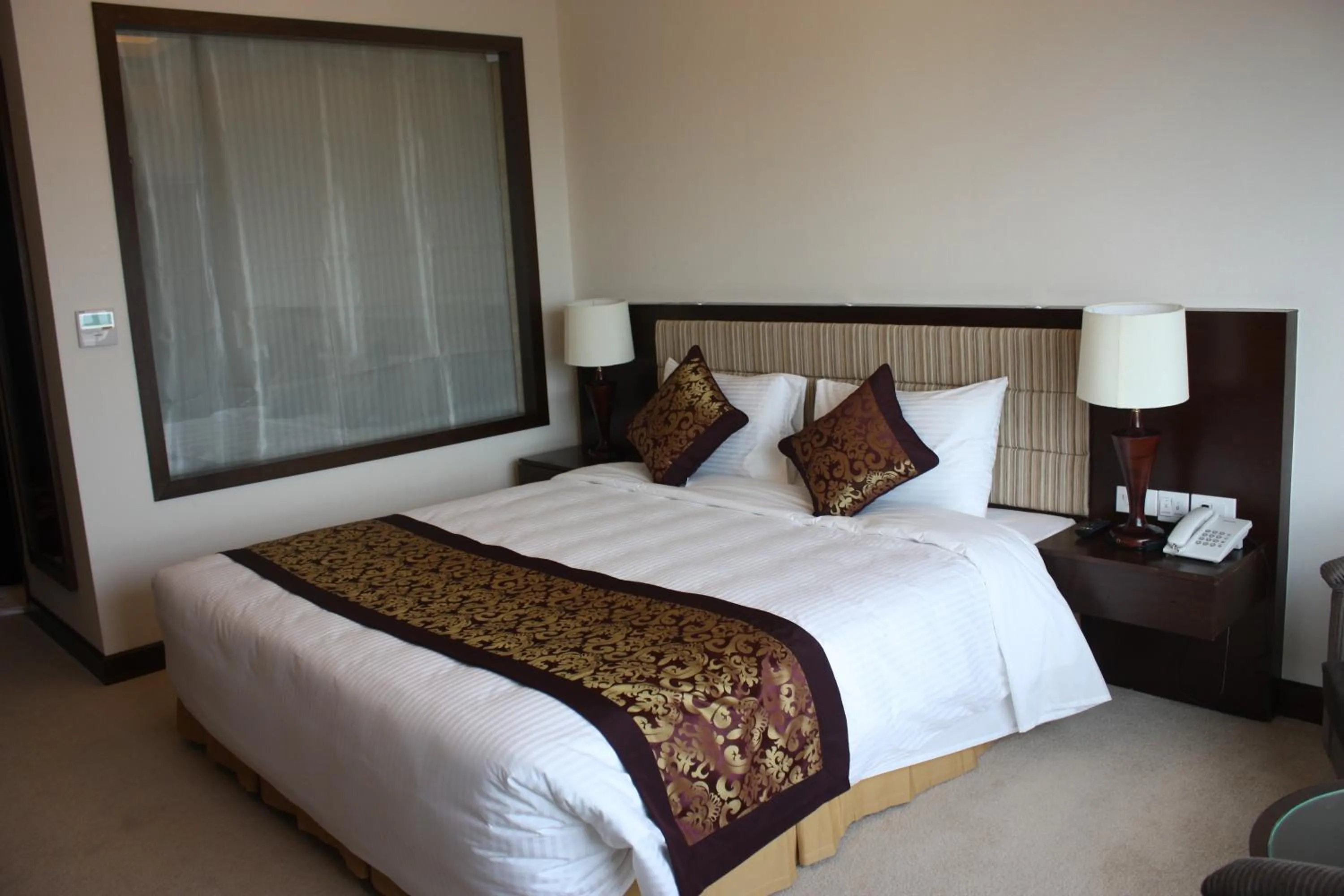 Photo of the whole room, Bed in Muong Thanh Luxury Song Lam Hotel
