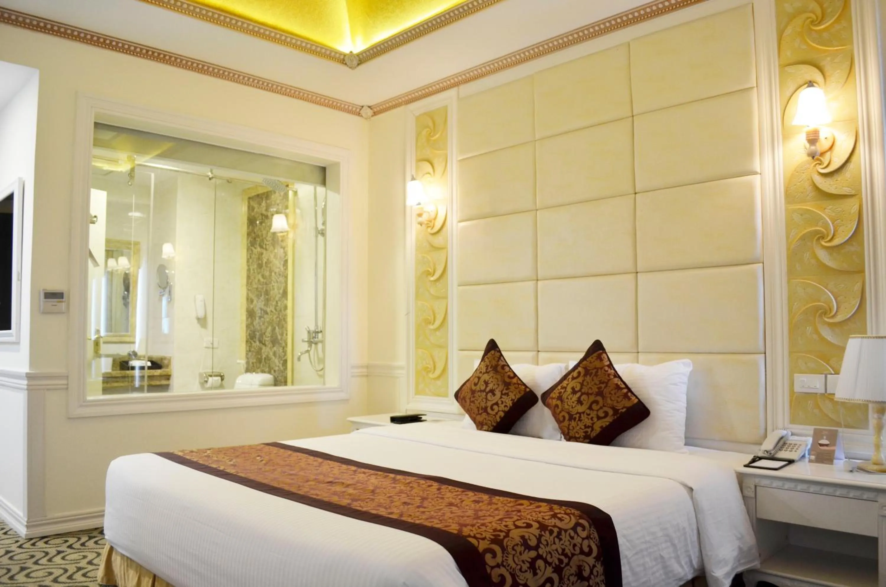 Bedroom, Bed in Muong Thanh Luxury Song Lam Hotel