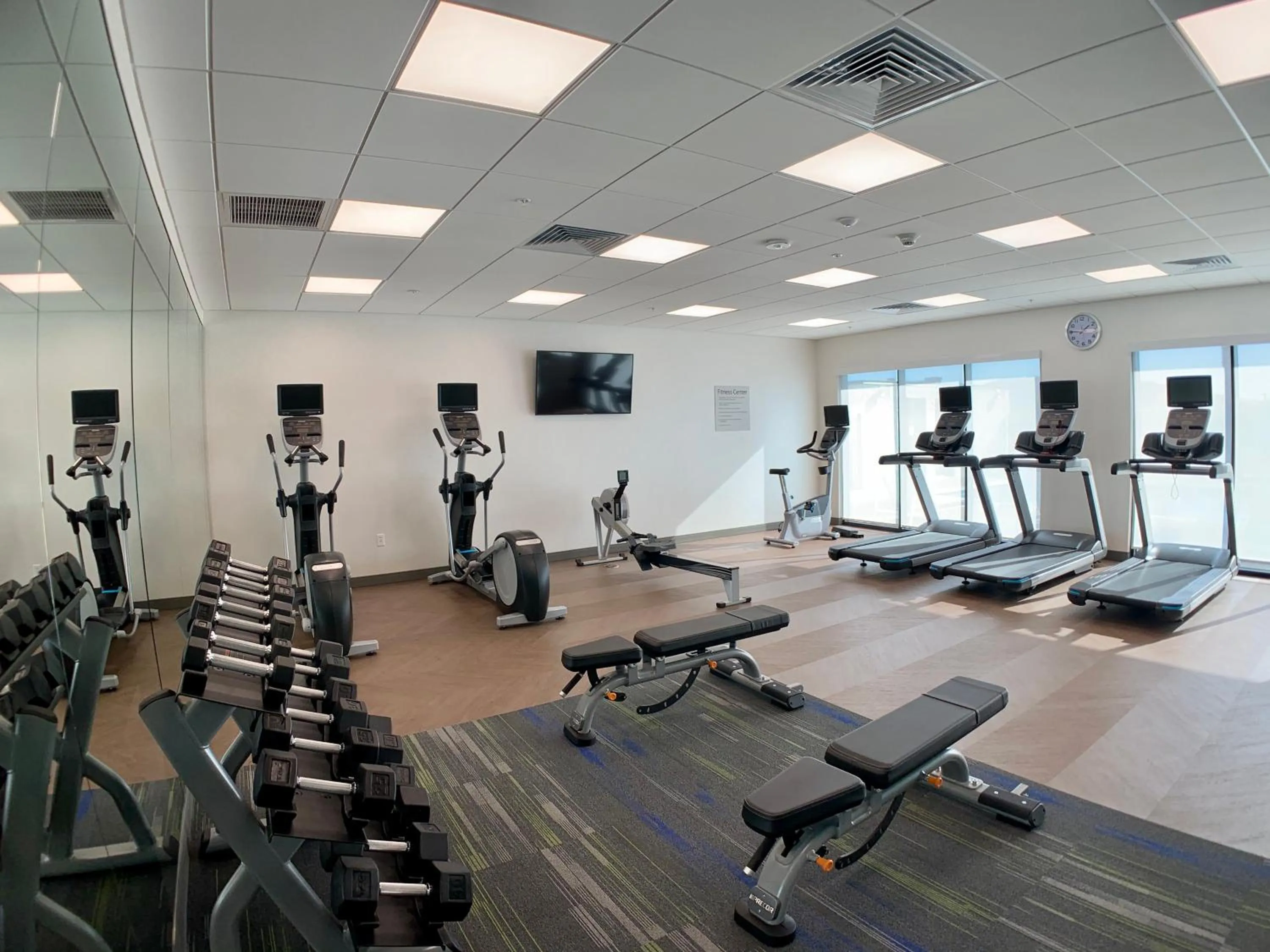 Fitness centre/facilities in Holiday Inn Express & Suites - Phoenix North - Happy Valley by IHG