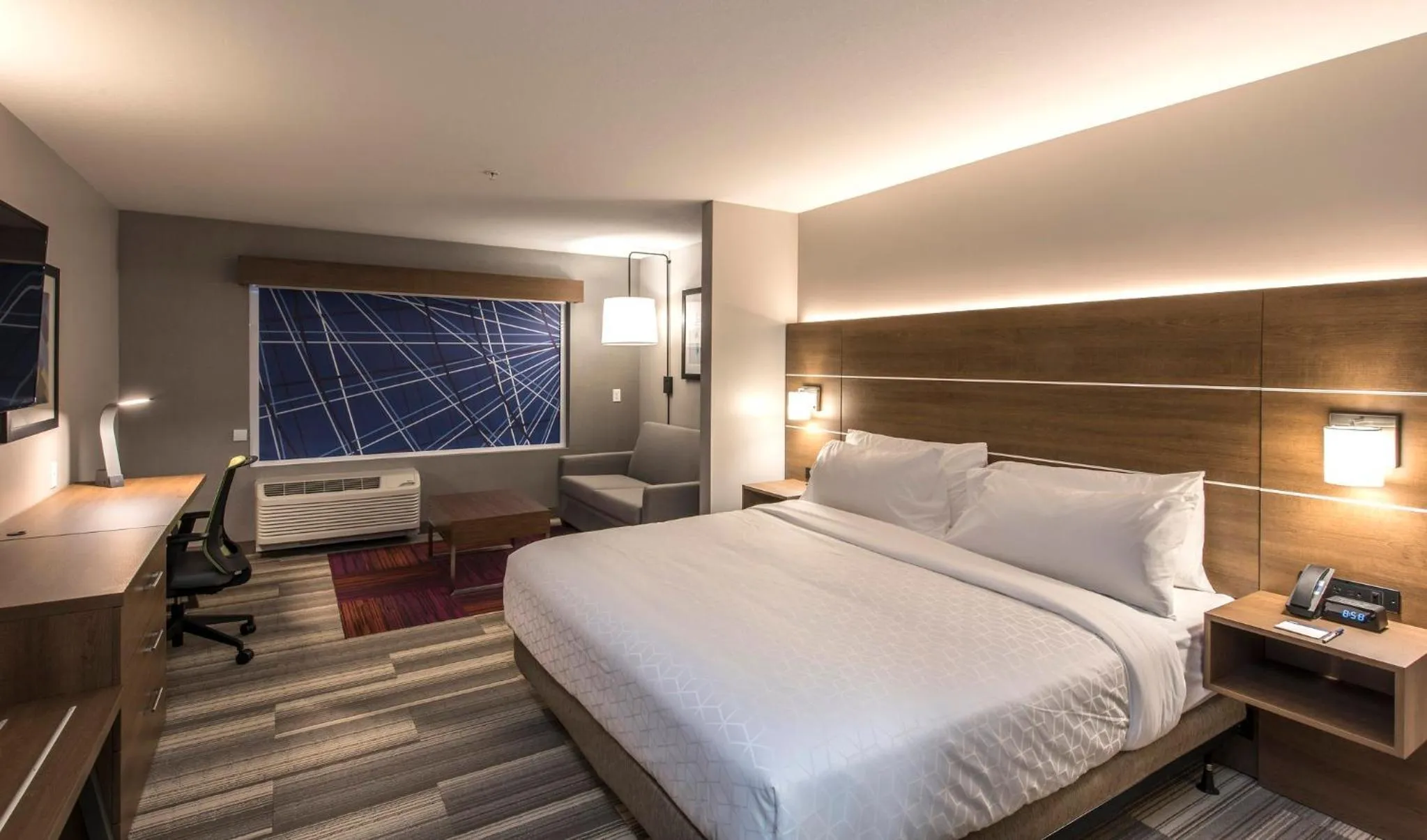 Photo of the whole room, Bed in Holiday Inn Express & Suites - Phoenix North - Happy Valley by IHG