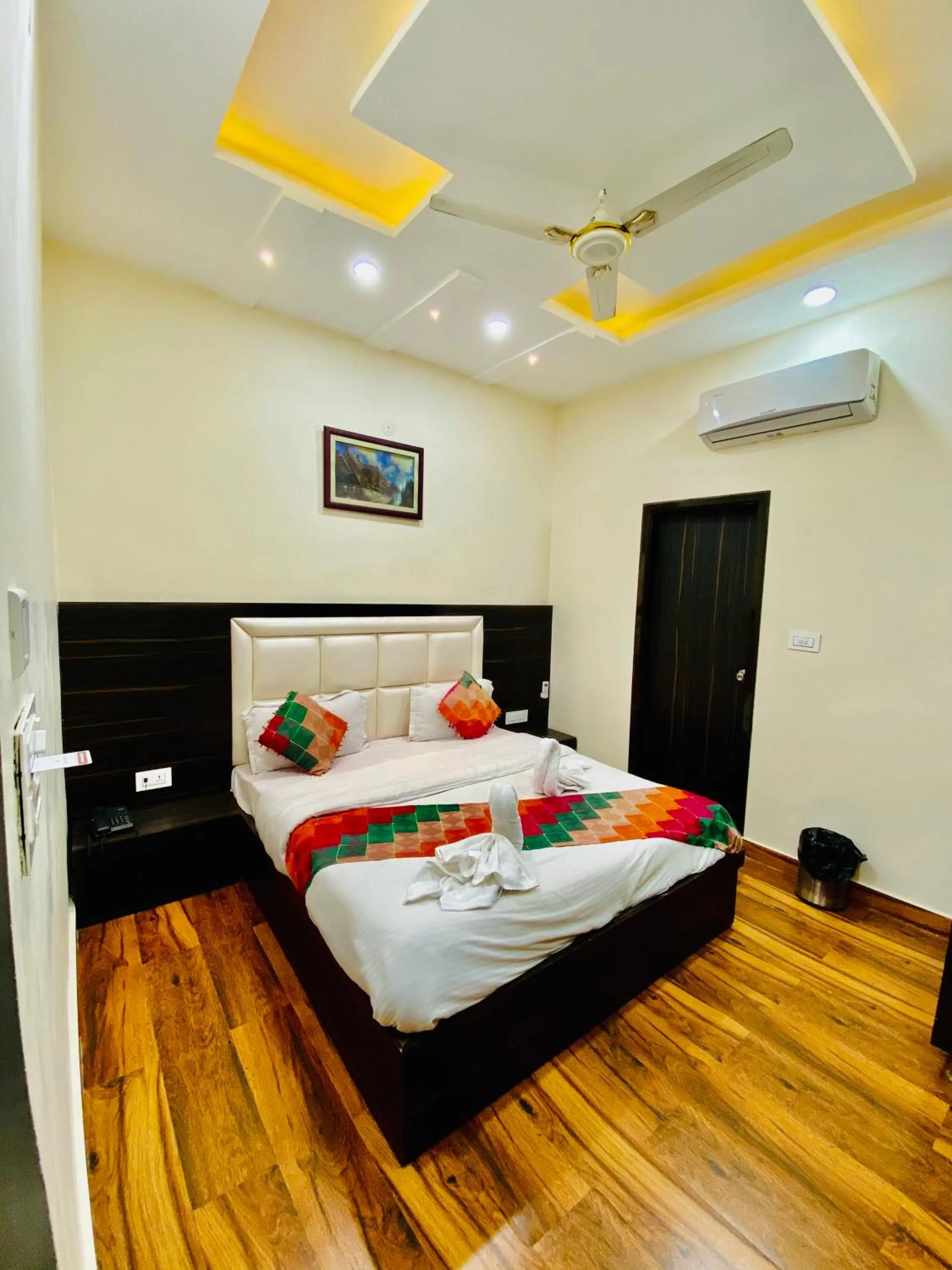 Bed in Hotel Kabir Residency