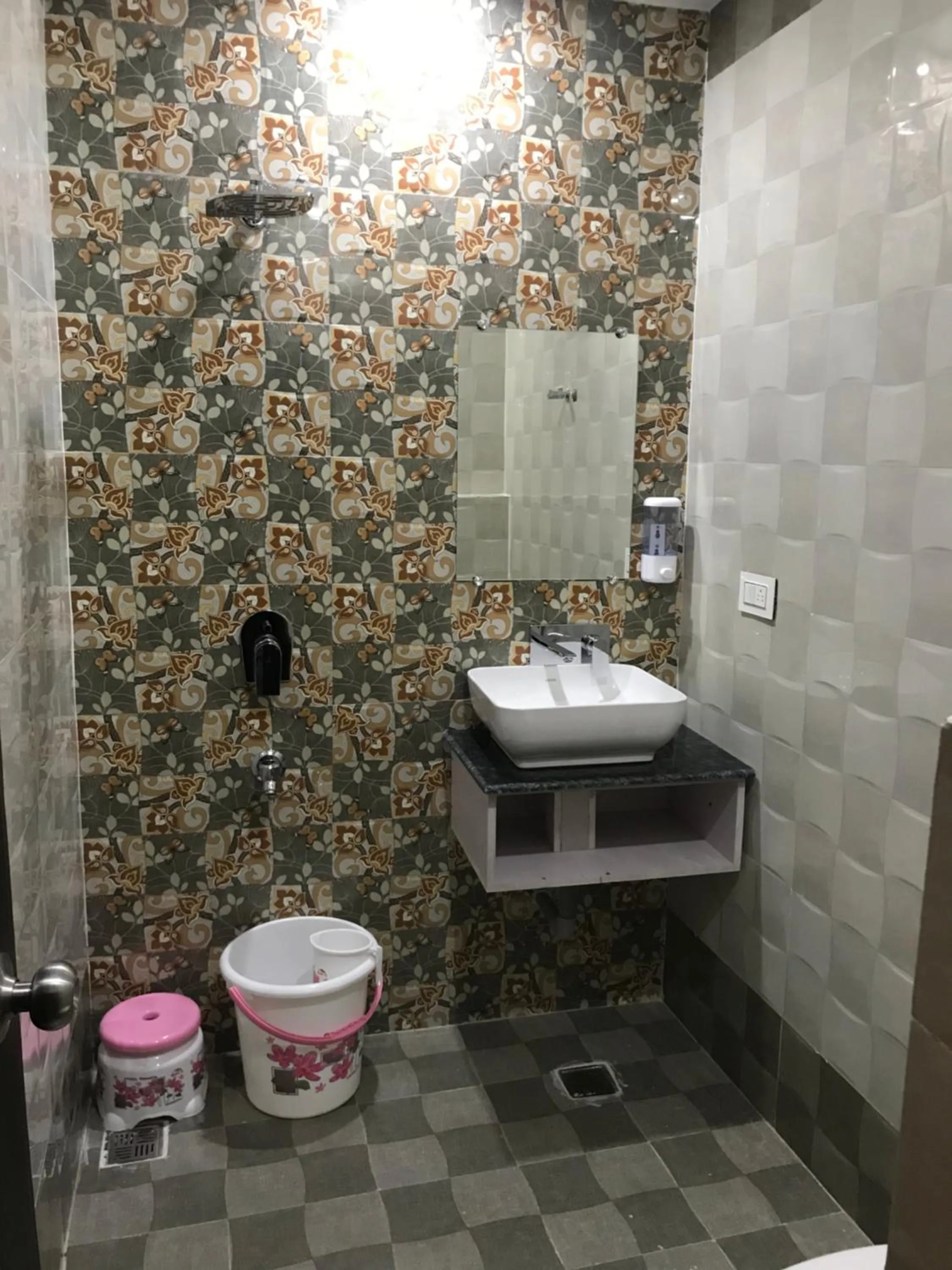 Bathroom in Hotel Kabir Residency