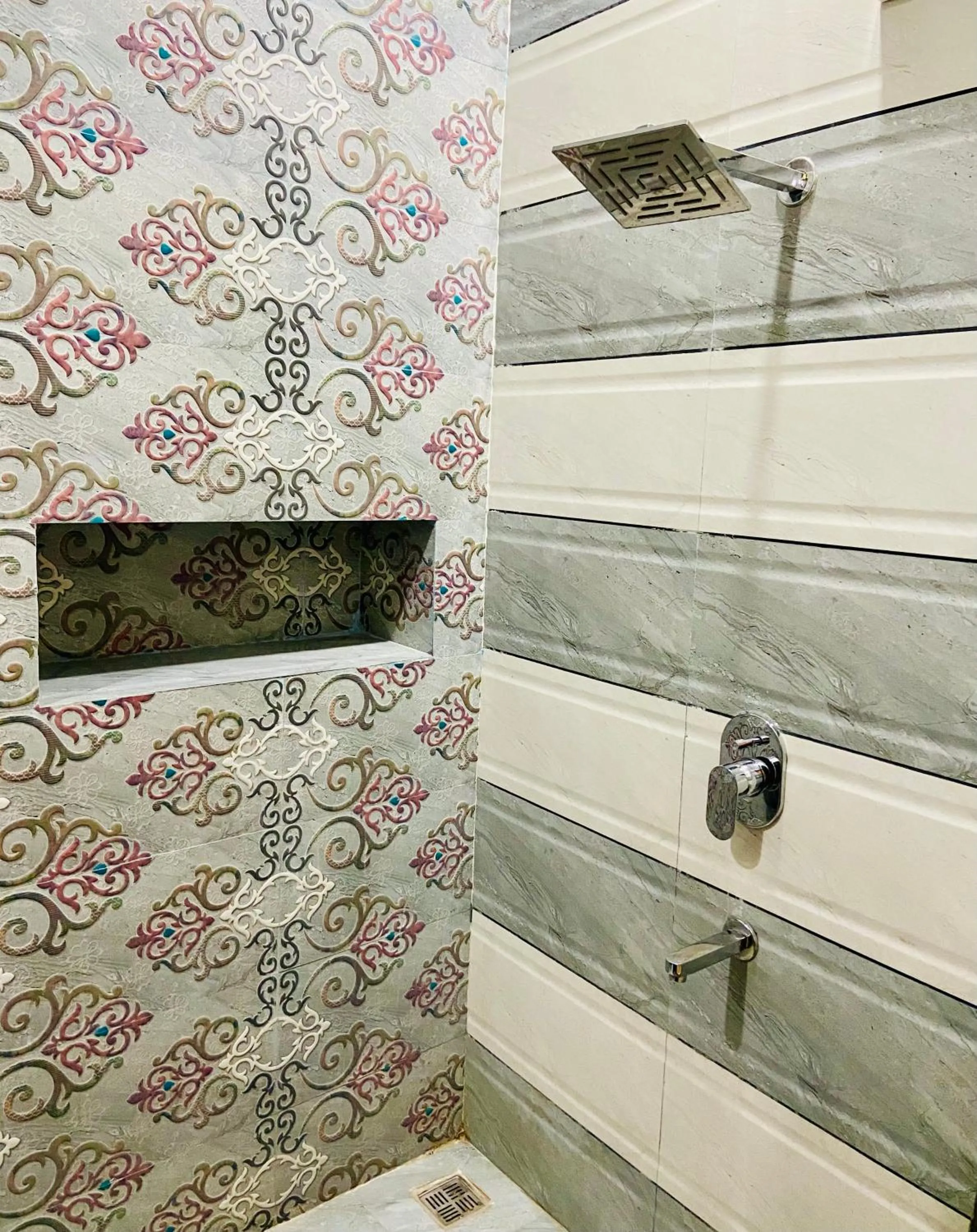 Bathroom in Hotel Kabir Residency