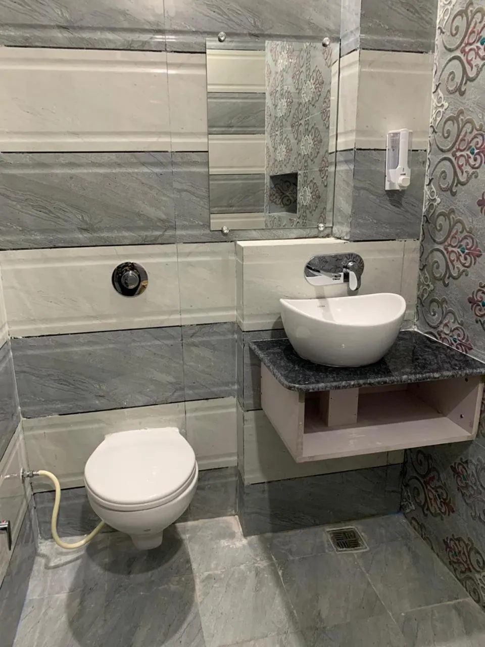 Bathroom in Hotel Kabir Residency