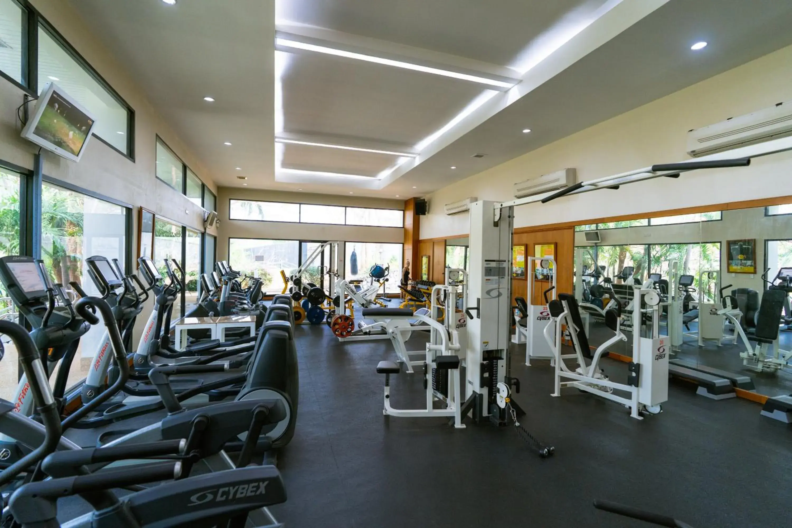 Fitness centre/facilities in Royal Wing Suites & Spa Pattaya Fitness centre/facilities in Royal Wing Suites & Spa Pattaya